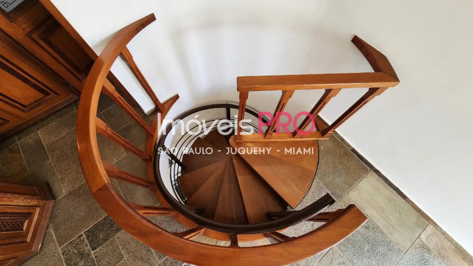 Foto :: https://assets.imoveispro.com.br/thumb/IP37096/cobertura-duplex-venda-vila-clementino_IP37096_23_1920x1080.jpg?