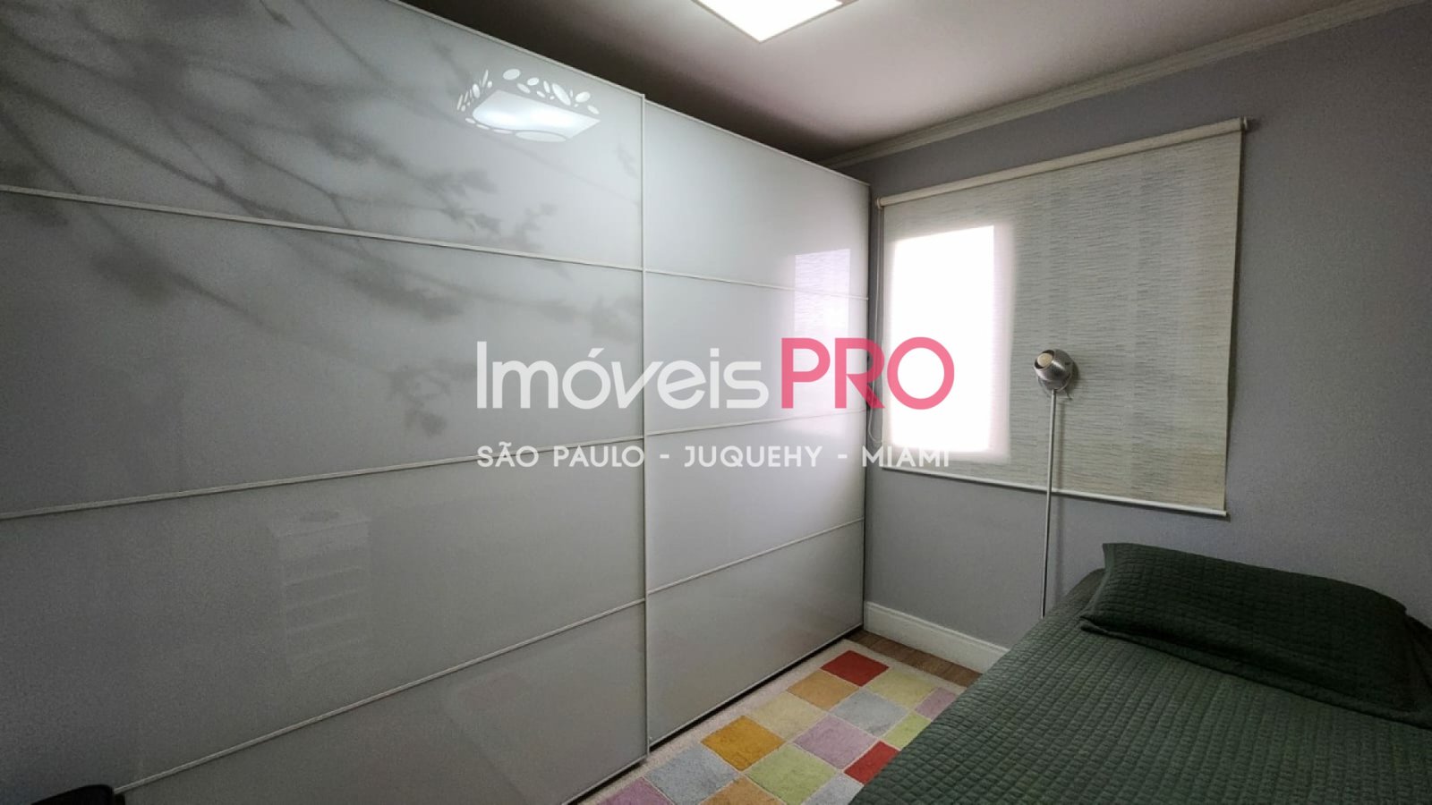 Foto :: IP37097