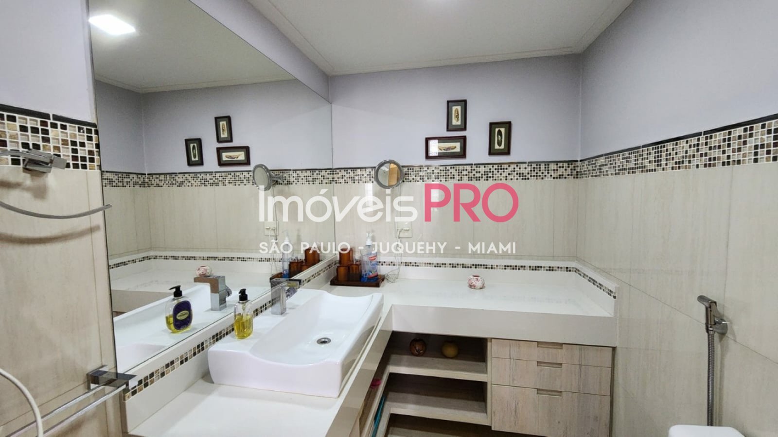 Foto :: IP37097