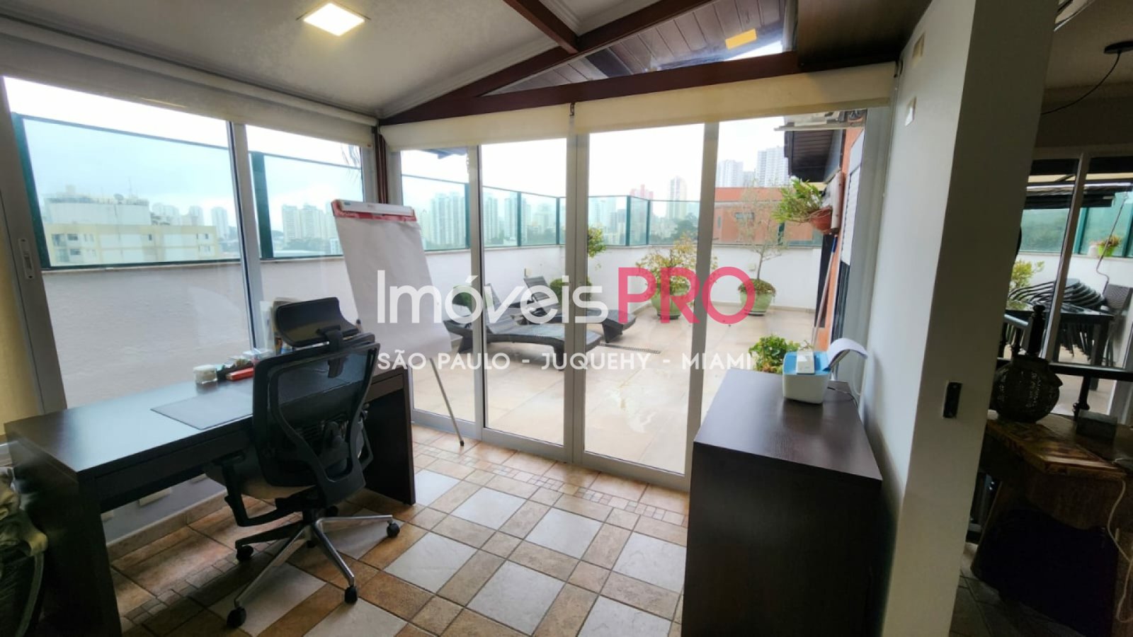 Foto :: https://assets.imoveispro.com.br/thumb/IP37097/cobertura-venda-jardim-marajoara_IP37097_47_1920x1080.jpg?