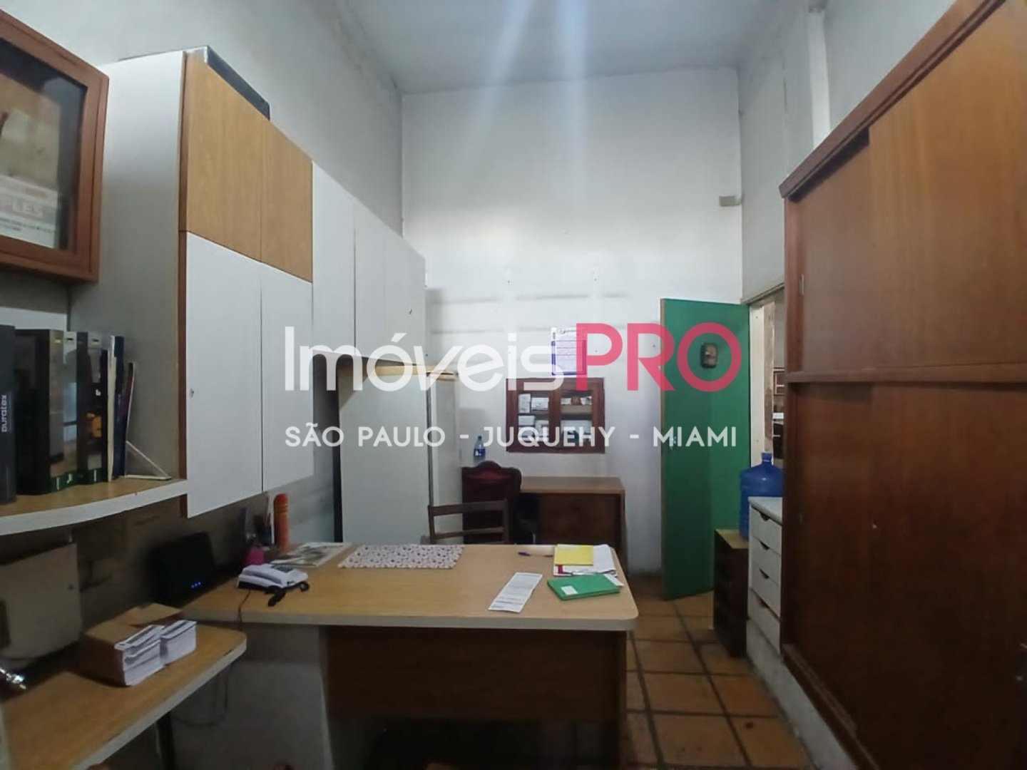 Foto :: https://assets.imoveispro.com.br/thumb/IP37125/galpao-aluguel-jardim-marajoara_IP37125_11_1920x1080.jpg?