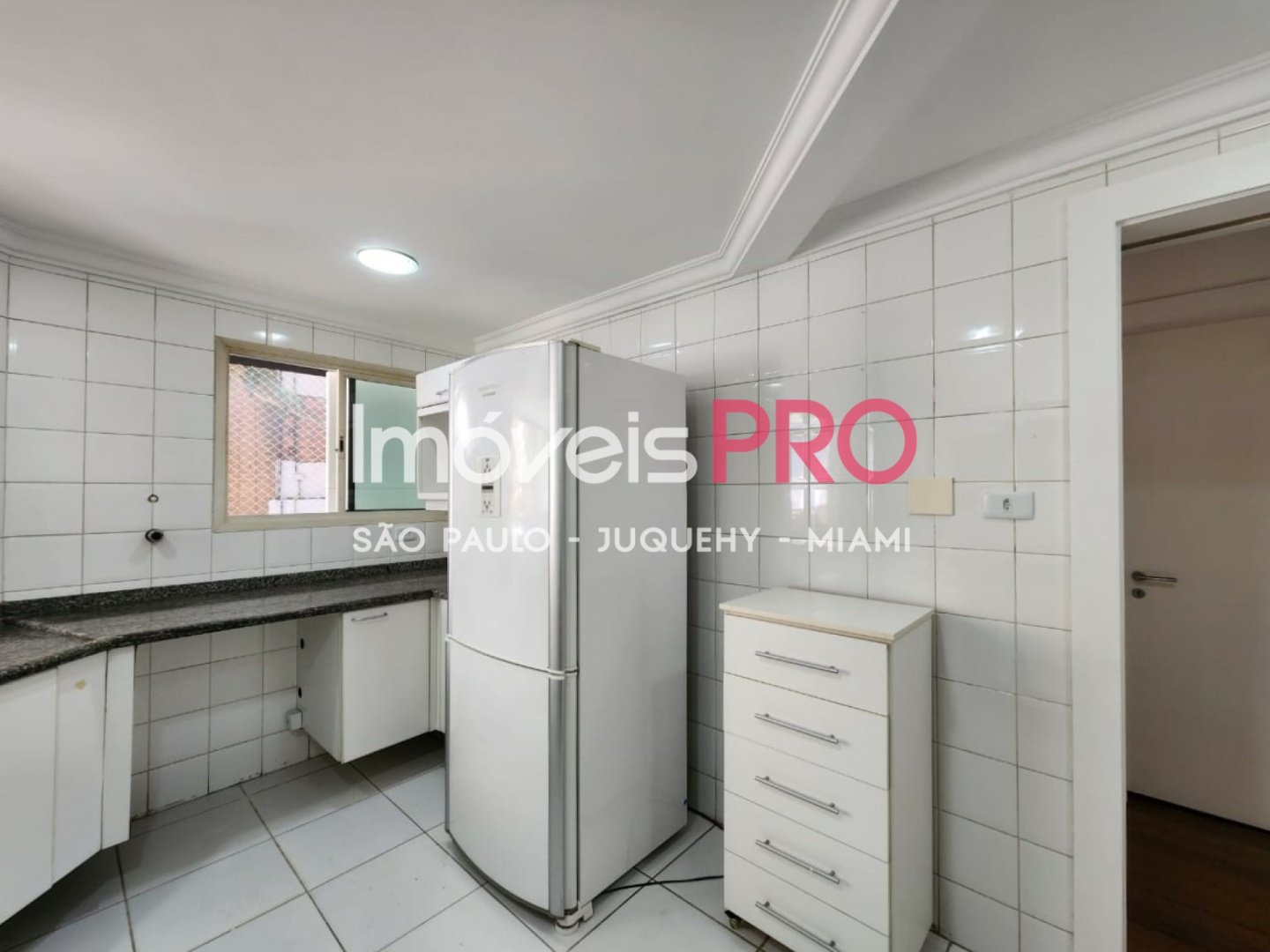 Foto :: https://assets.imoveispro.com.br/thumb/IP37127/apartamento-venda-paineiras-do-morumbi_IP37127_11_1920x1080.jpg?