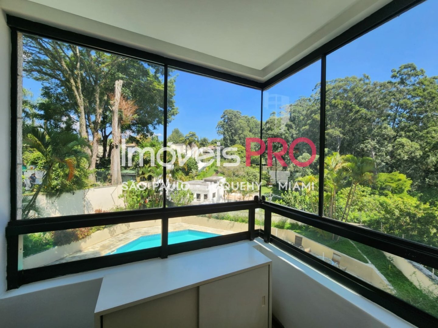 Foto :: https://assets.imoveispro.com.br/thumb/IP37127/apartamento-venda-paineiras-do-morumbi_IP37127_17_1920x1080.jpg?
