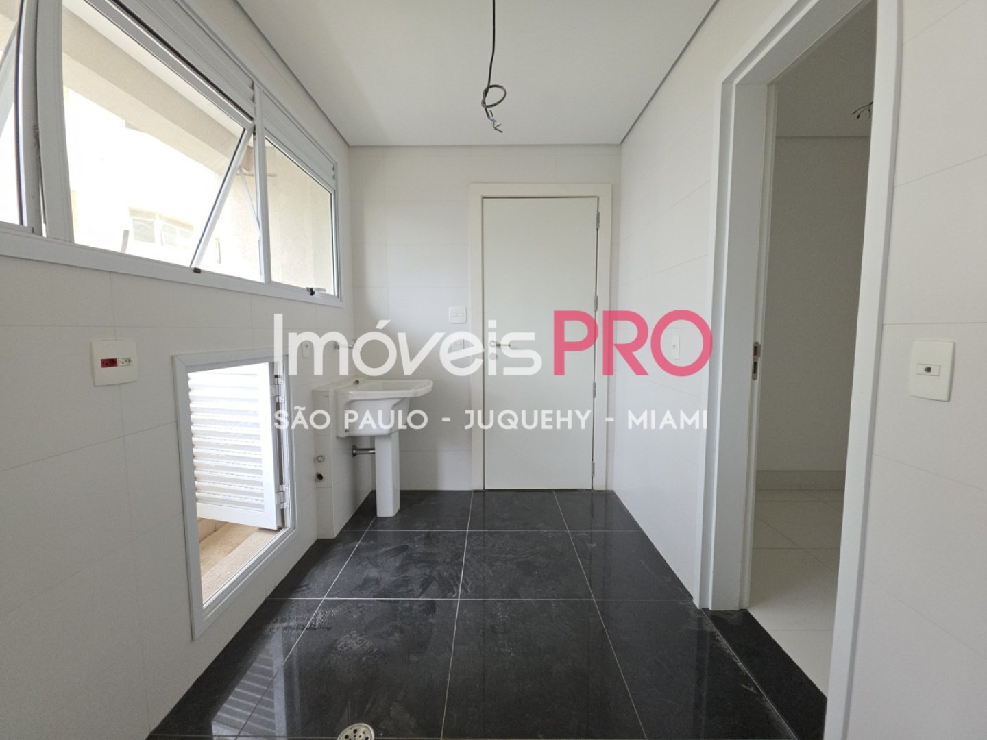 Foto :: https://assets.imoveispro.com.br/thumb/IP37133/apartamento-venda-jardins_IP37133_11_1920x1080.jpg?