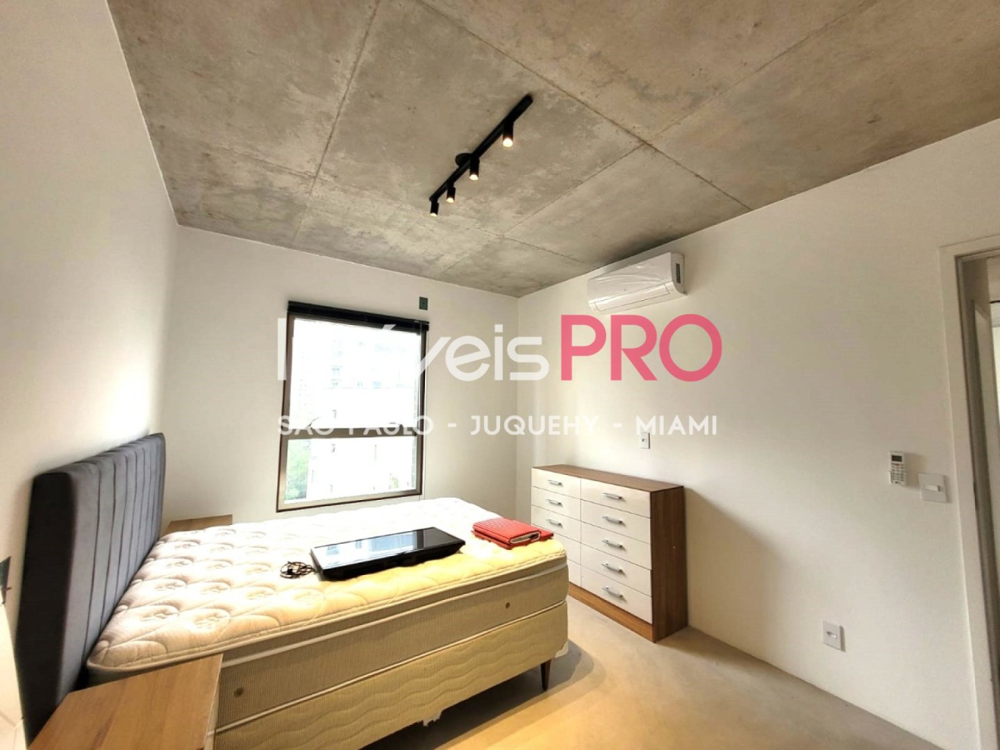 Foto :: https://assets.imoveispro.com.br/thumb/IP37165/apartamento-venda-panamby_IP37165_11_1920x1080.jpg?