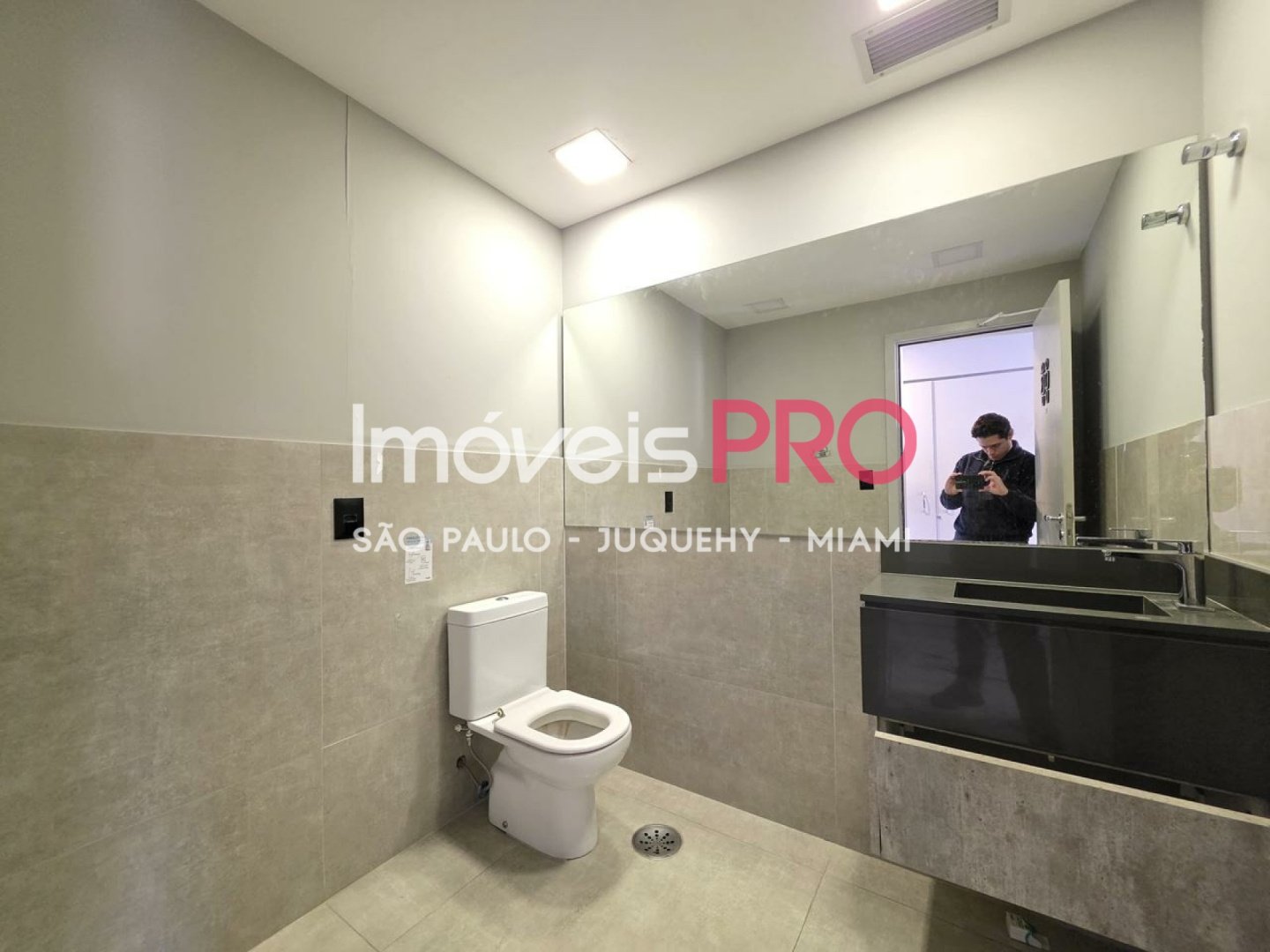 Foto :: IP37177
