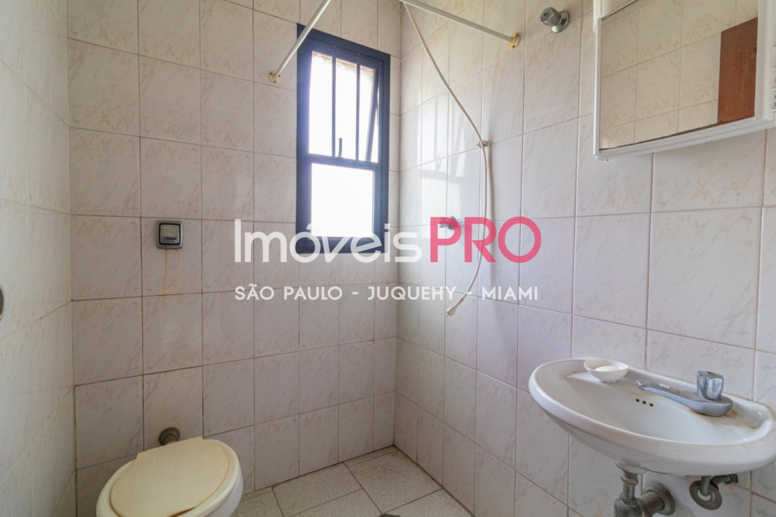 Foto :: https://assets.imoveispro.com.br/thumb/IP37181/apartamento-venda-vila-andrade_IP37181_23_1920x1080.jpg?