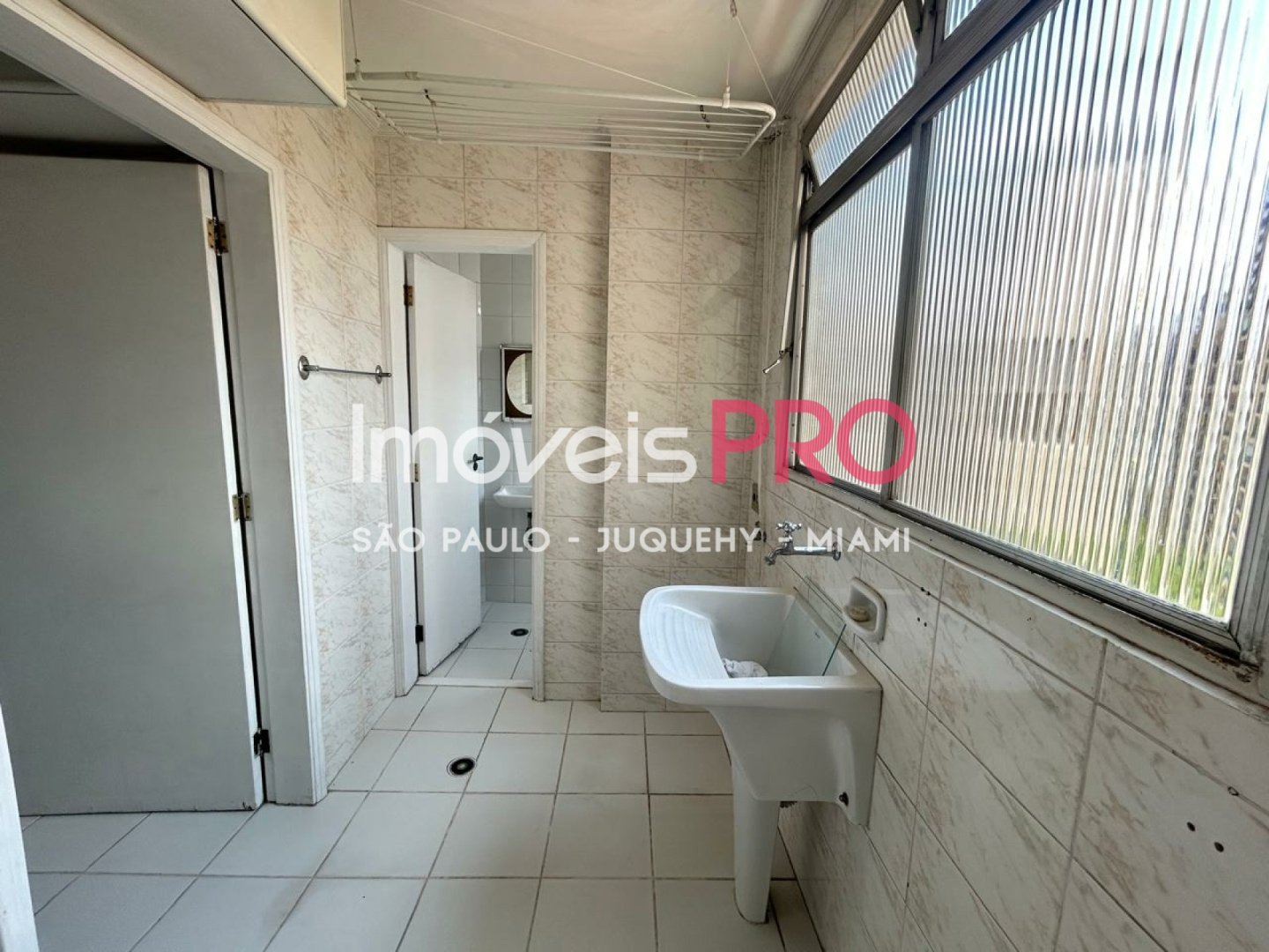 Foto :: https://assets.imoveispro.com.br/thumb/IP37191/apartamento-venda-moema_IP37191_11_1920x1080.jpg?