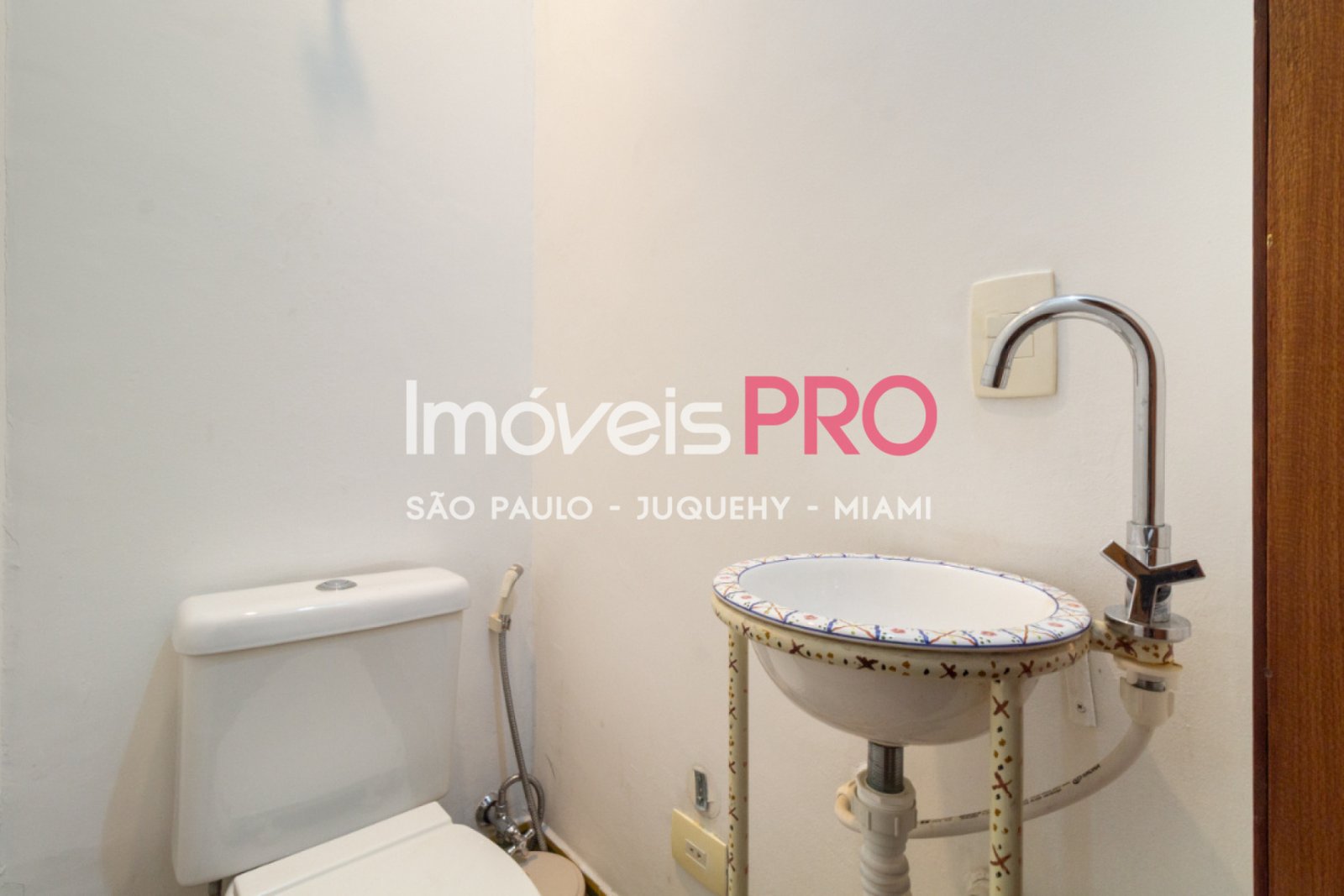 Foto :: https://assets.imoveispro.com.br/thumb/IP37192/casa-de-vila-venda-jardim-paulista_IP37192_11_1920x1080.jpg?