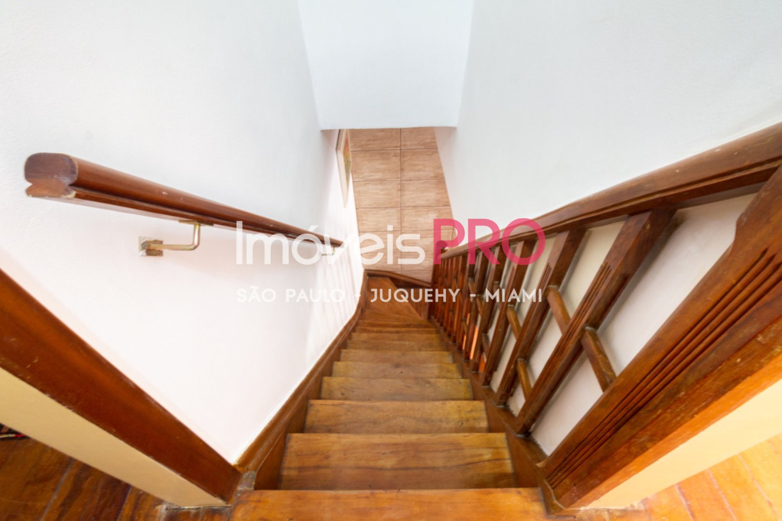 Foto :: https://assets.imoveispro.com.br/thumb/IP37192/casa-de-vila-venda-jardim-paulista_IP37192_17_1920x1080.jpg?