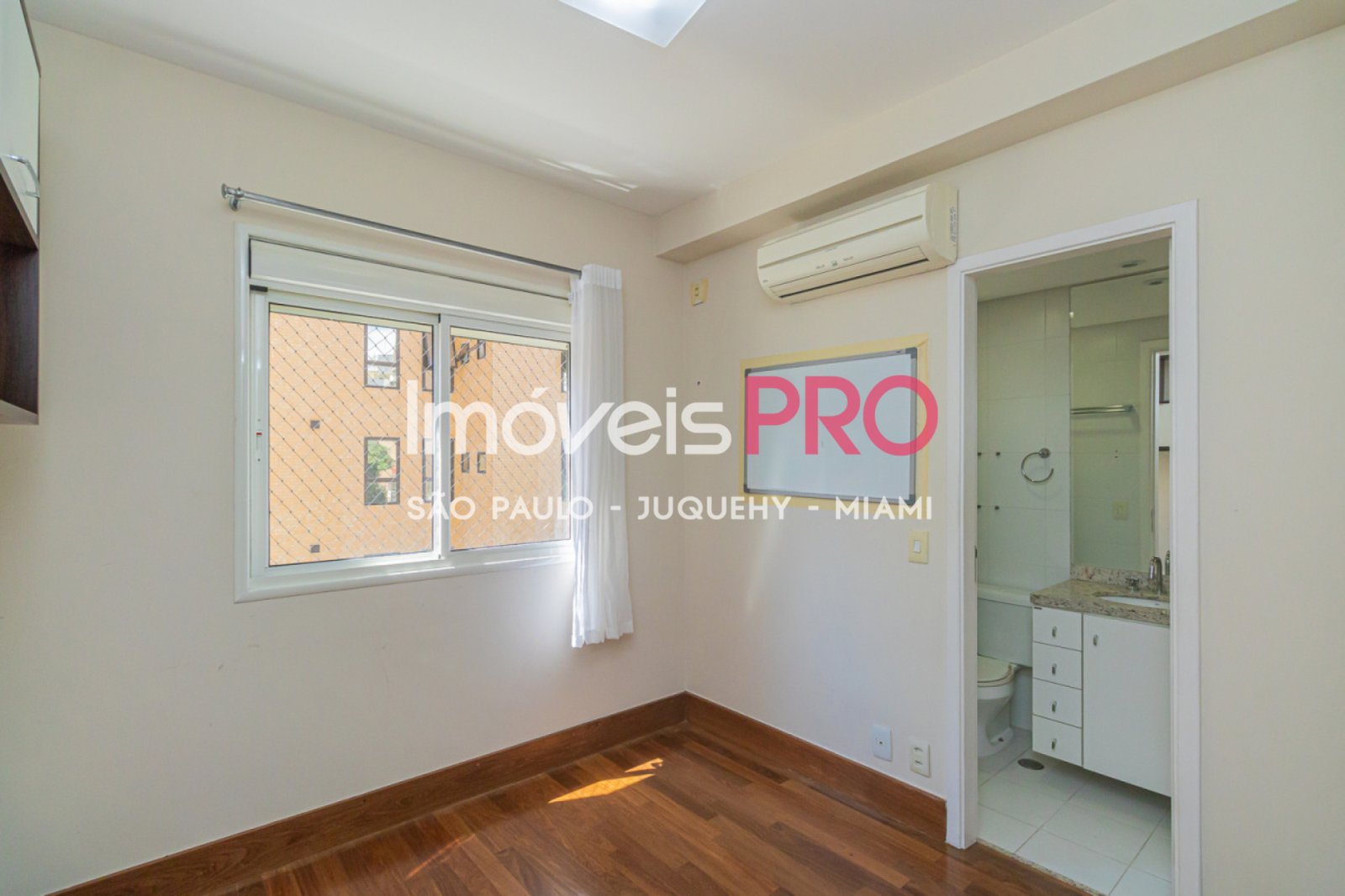 Foto :: https://assets.imoveispro.com.br/thumb/IP37212/apartamento-venda-vila-mariana_IP37212_17_1920x1080.jpg?