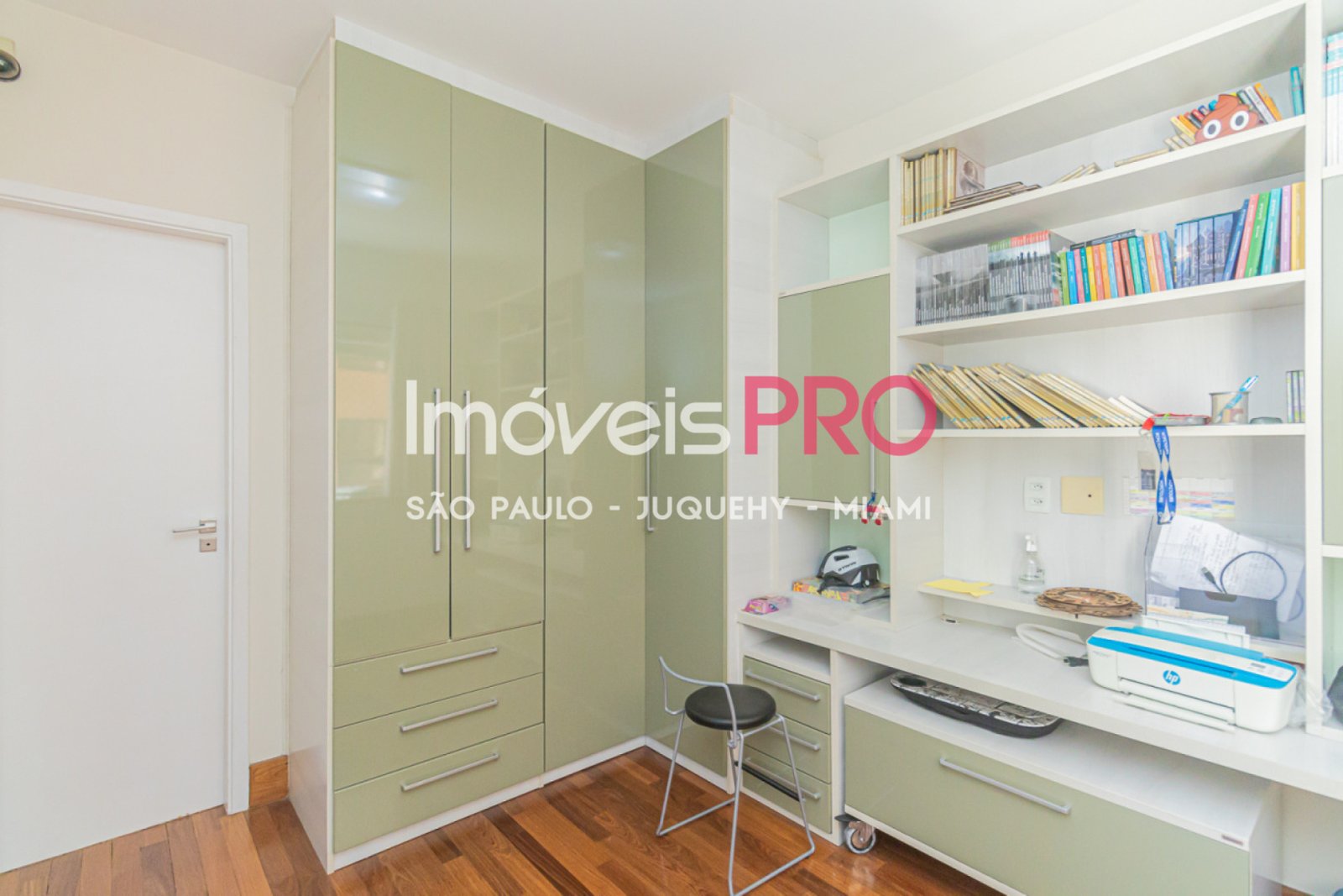 Foto :: https://assets.imoveispro.com.br/thumb/IP37212/apartamento-venda-vila-mariana_IP37212_23_1920x1080.jpg?