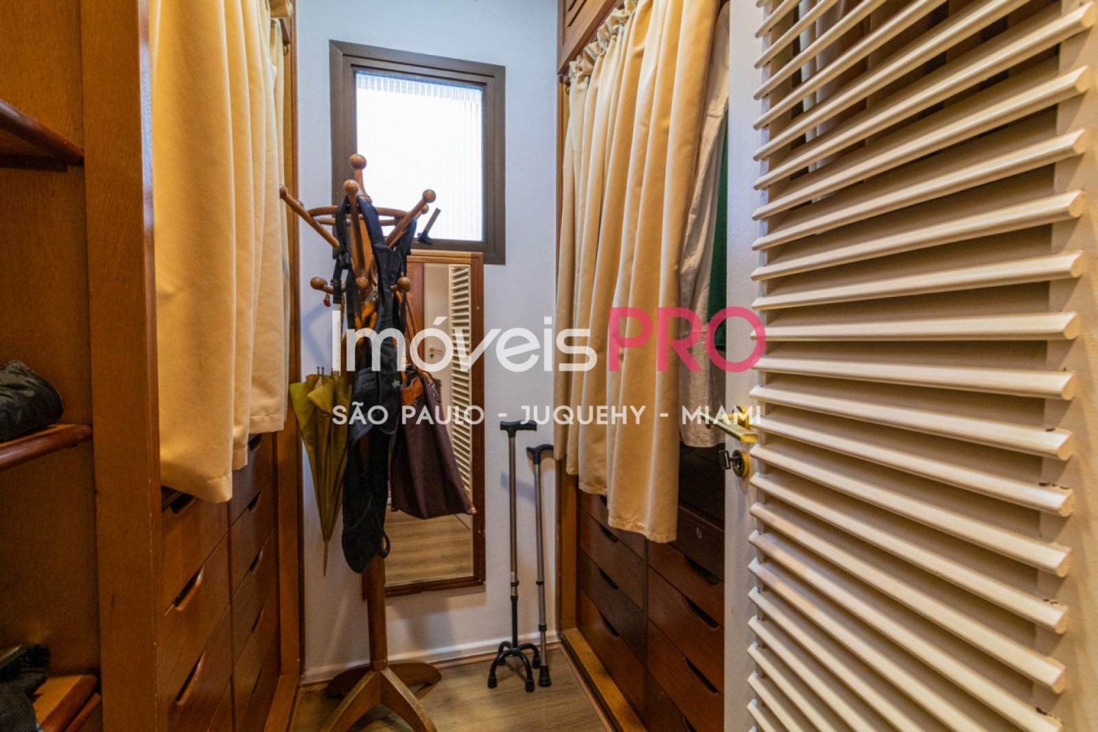 Foto :: https://assets.imoveispro.com.br/thumb/IP37238/apartamento-venda-brooklin_IP37238_29_1920x1080.jpg?