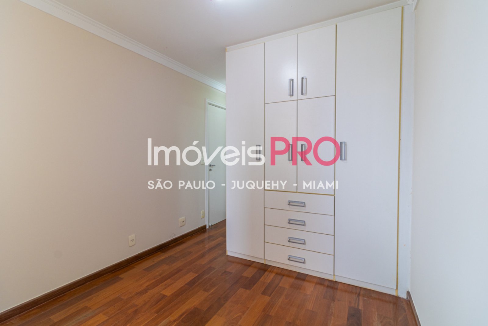 Foto :: https://assets.imoveispro.com.br/thumb/IP37239/apartamento-venda-brooklin_IP37239_11_1920x1080.jpg?