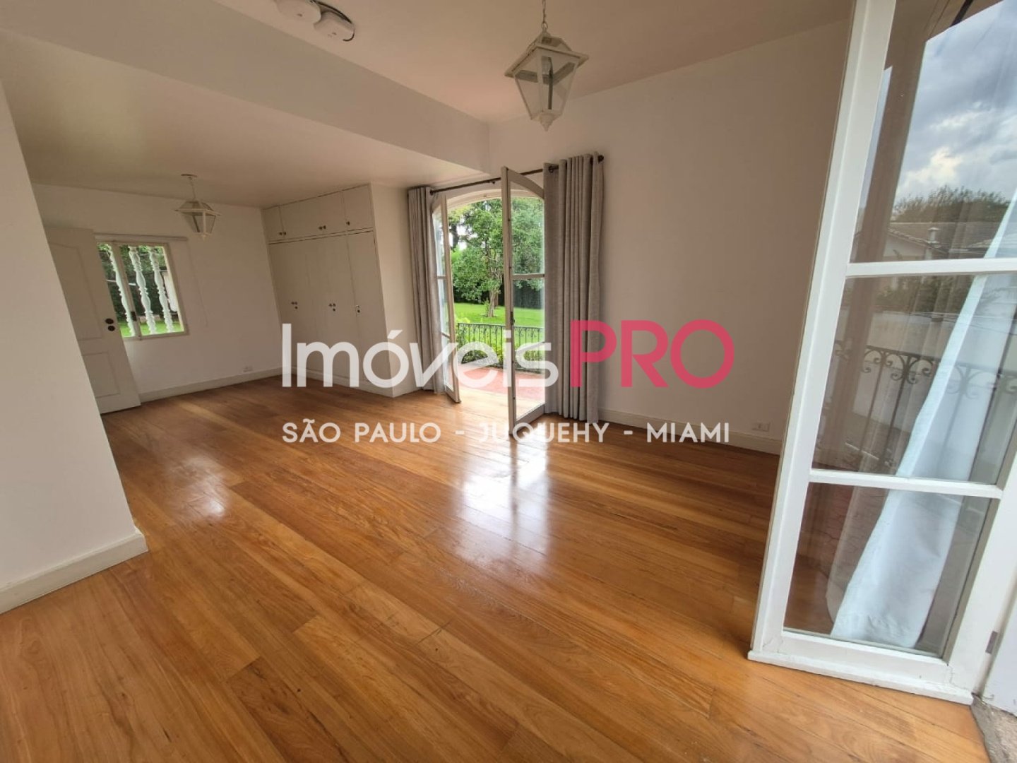 Foto :: https://assets.imoveispro.com.br/thumb/IP37289/casa-venda-chacara-monte-alegre_IP37289_23_1920x1080.jpg?