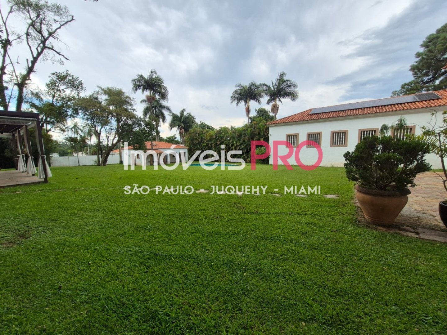 Foto :: https://assets.imoveispro.com.br/thumb/IP37289/casa-venda-chacara-monte-alegre_IP37289_29_1920x1080.jpg?