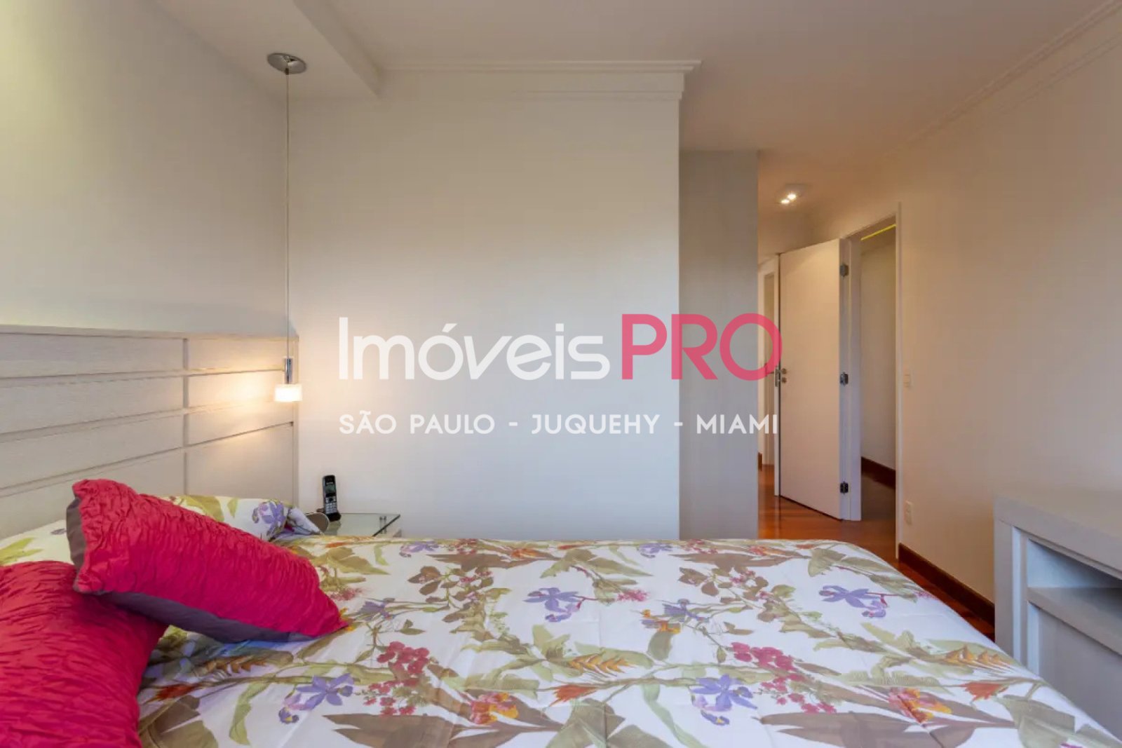 Foto :: https://assets.imoveispro.com.br/thumb/IP37294/apartamento-venda-campo-belo_IP37294_17_1920x1080.jpg?