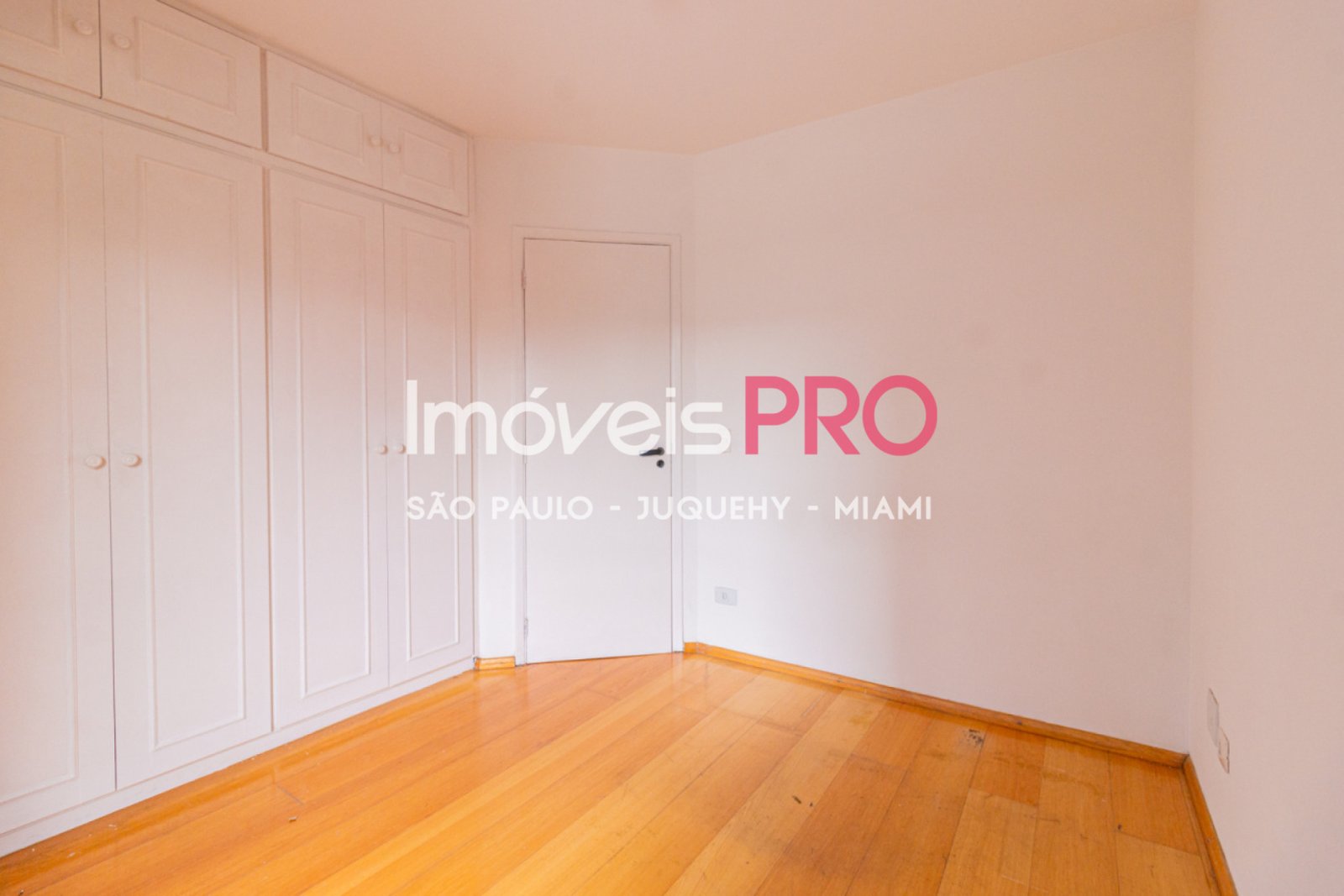 Foto :: https://assets.imoveispro.com.br/thumb/IP37305/apartamento-venda-brooklin_IP37305_11_1920x1080.jpg?