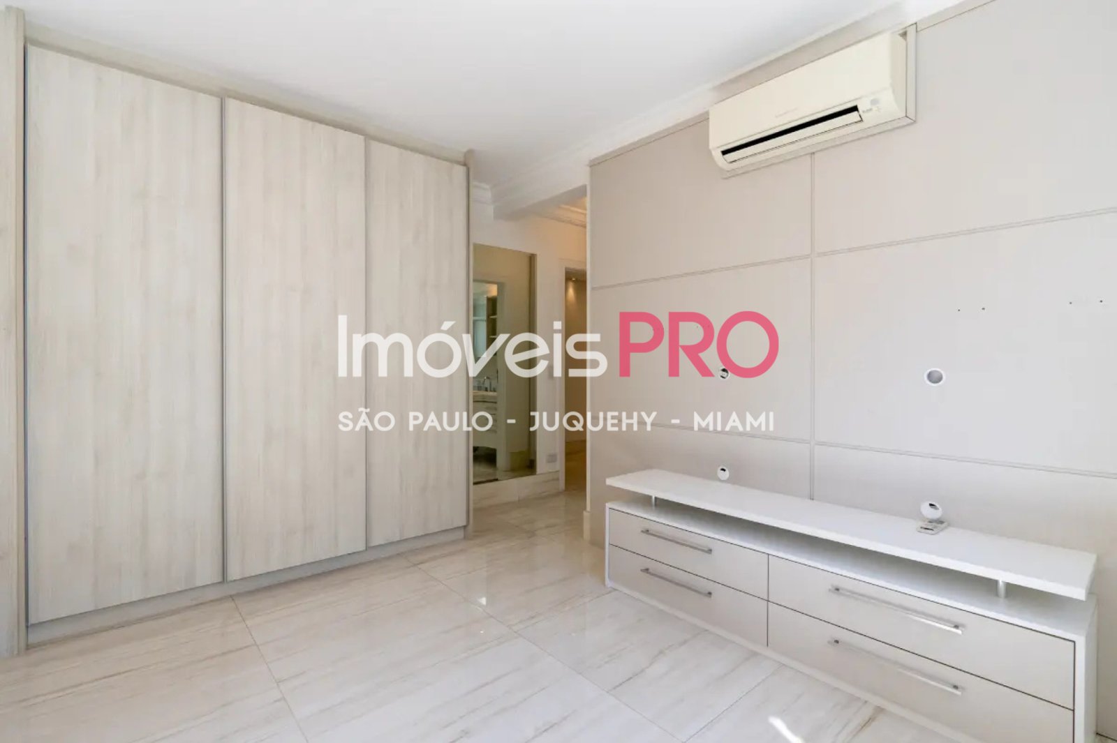 Foto :: https://assets.imoveispro.com.br/thumb/IP37323/apartamento-venda-morumbi_IP37323_23_1920x1080.jpg?