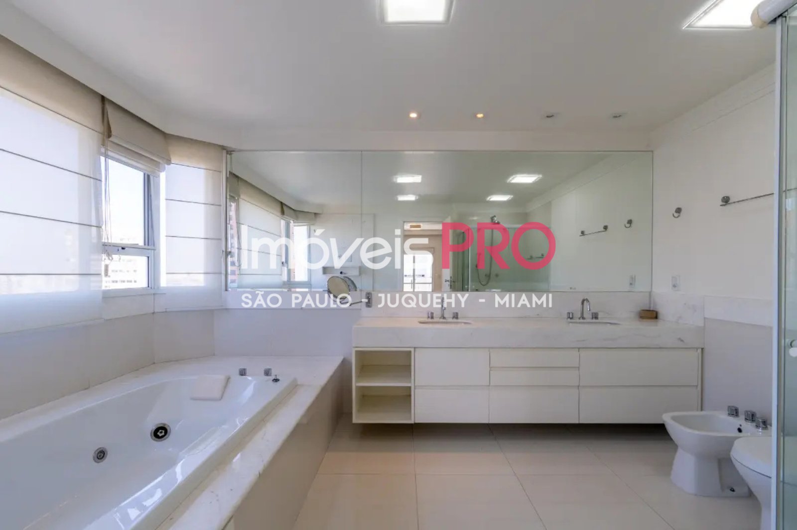 Foto :: https://assets.imoveispro.com.br/thumb/IP37323/apartamento-venda-morumbi_IP37323_29_1920x1080.jpg?