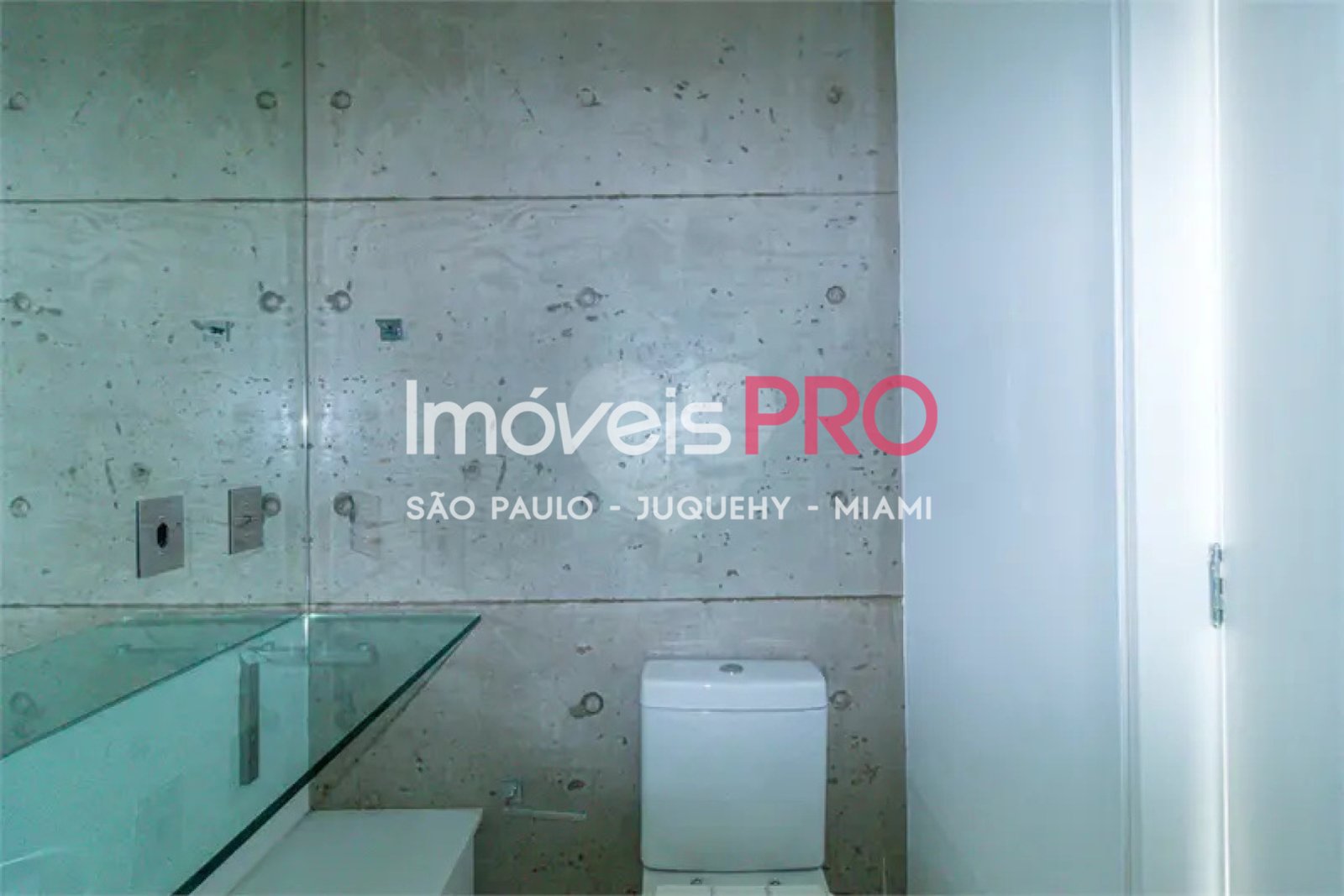 Foto :: IP37340