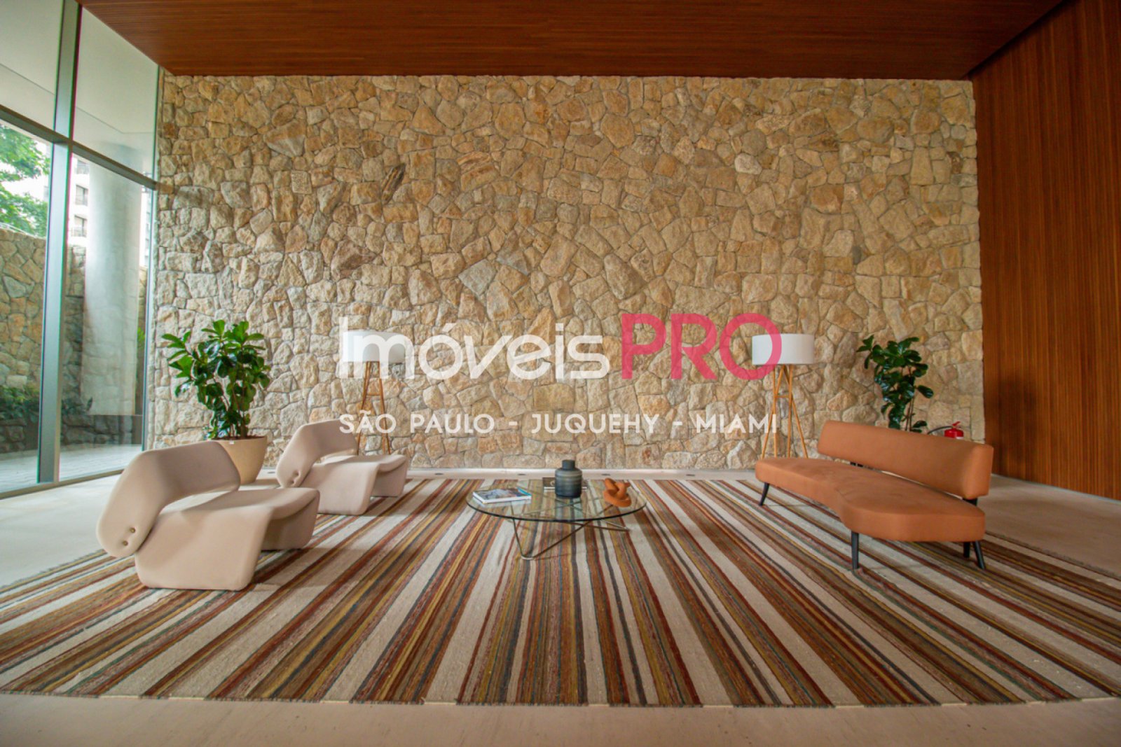 Foto :: https://assets.imoveispro.com.br/thumb/IP37345/apartamento-venda-itaim-bibi_IP37345_29_1920x1080.jpg?