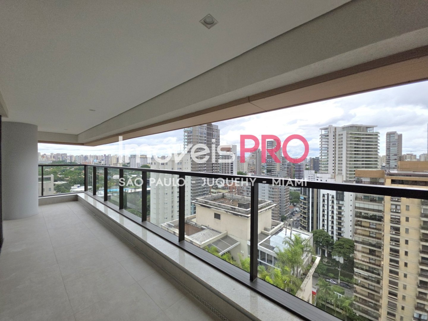 Foto :: https://assets.imoveispro.com.br/thumb/IP37369/apartamento-venda-moema_IP37369_29_1920x1080.jpg?