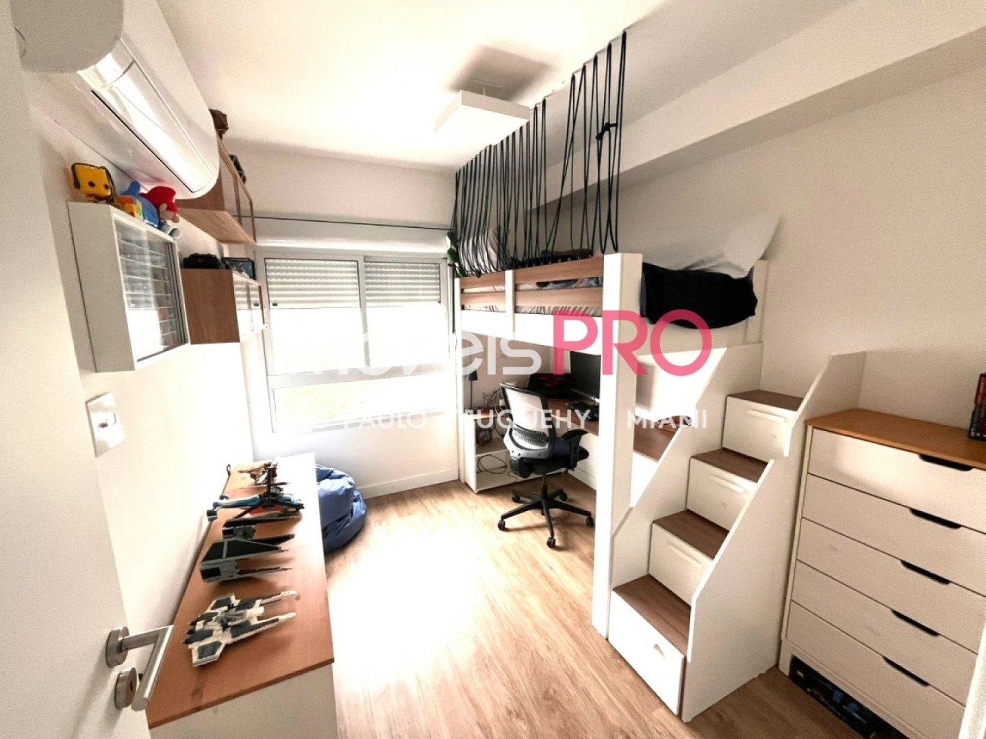 Foto :: IP37382
