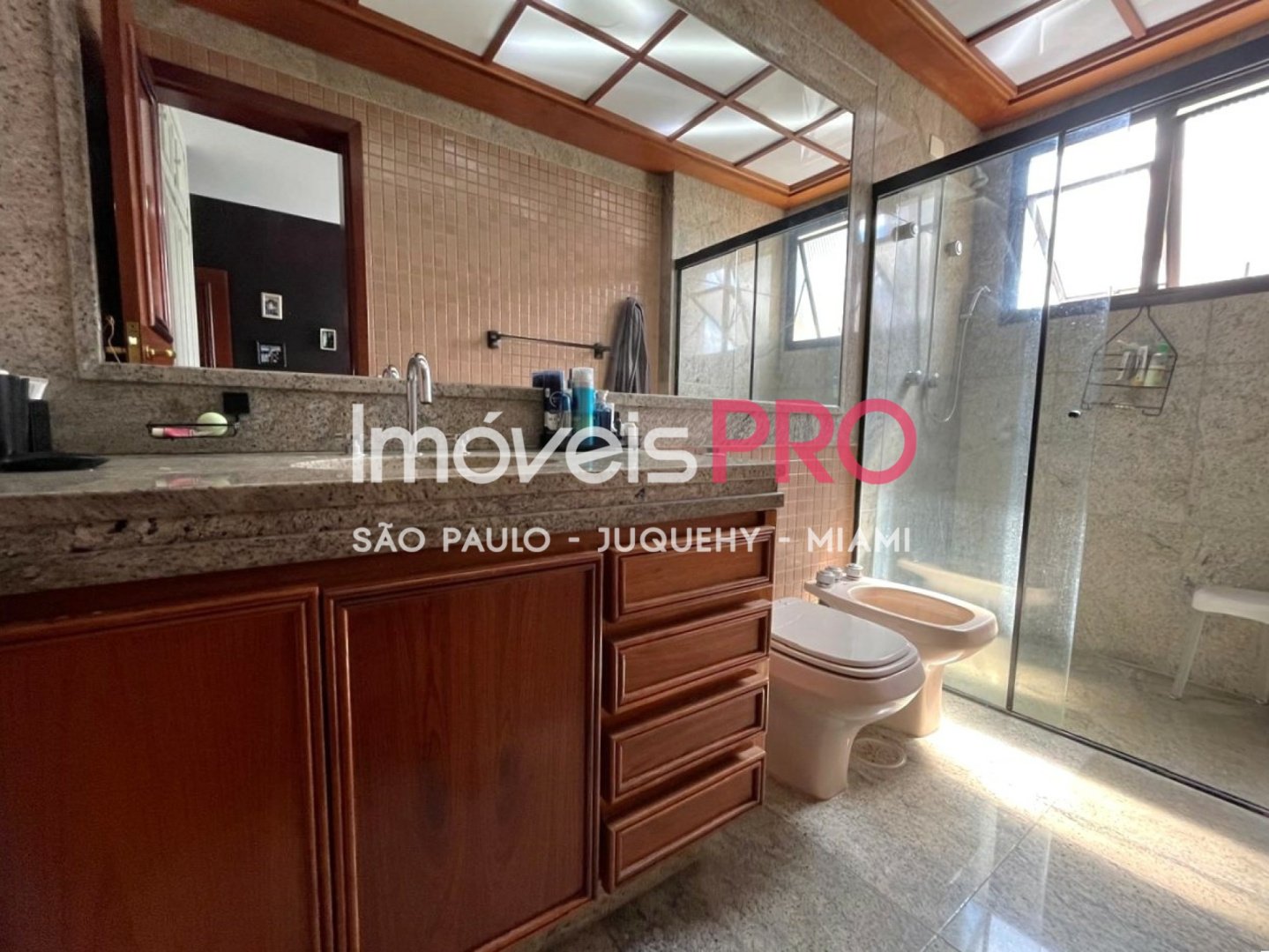 Foto :: https://assets.imoveispro.com.br/thumb/IP37394/apartamento-venda-morumbi_IP37394_29_1920x1080.jpg?