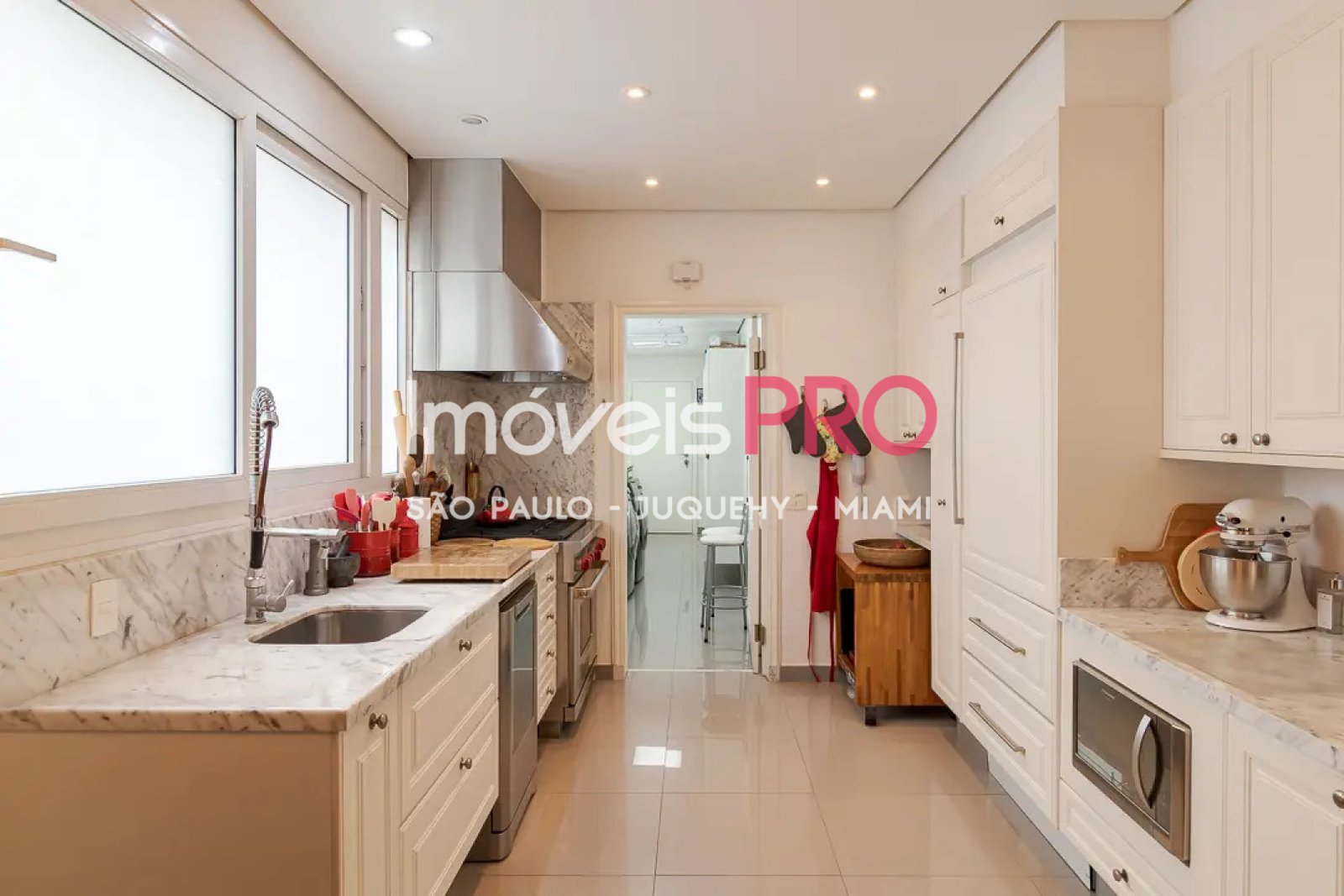Foto :: https://assets.imoveispro.com.br/thumb/IP37408/apartamento-venda-cerqueira-cesar_IP37408_35_1920x1080.jpg?