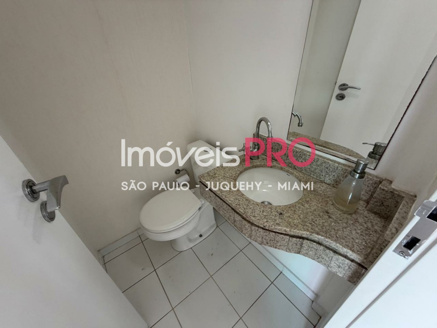 Foto :: IP37439