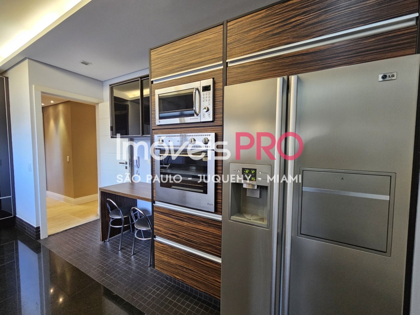 Foto :: https://assets.imoveispro.com.br/thumb/IP37445/apartamento-venda-itaim-bibi_IP37445_11_1920x1080.jpg?