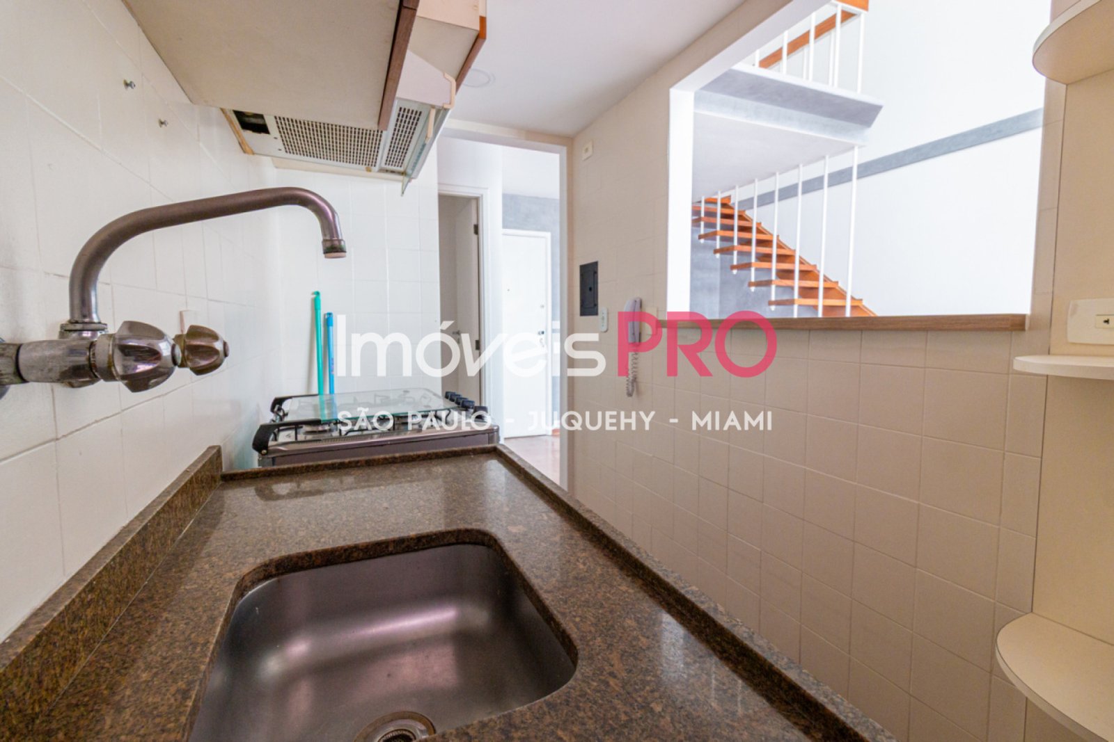 Foto :: https://assets.imoveispro.com.br/thumb/IP37448/apartamento-venda-itaim-bibi_IP37448_11_1920x1080.jpg?