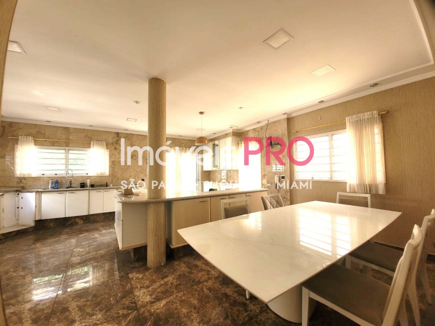 Foto :: https://assets.imoveispro.com.br/thumb/IP37452/sobrado-aluguel-vila-sonia_IP37452_41_1920x1080.jpg?