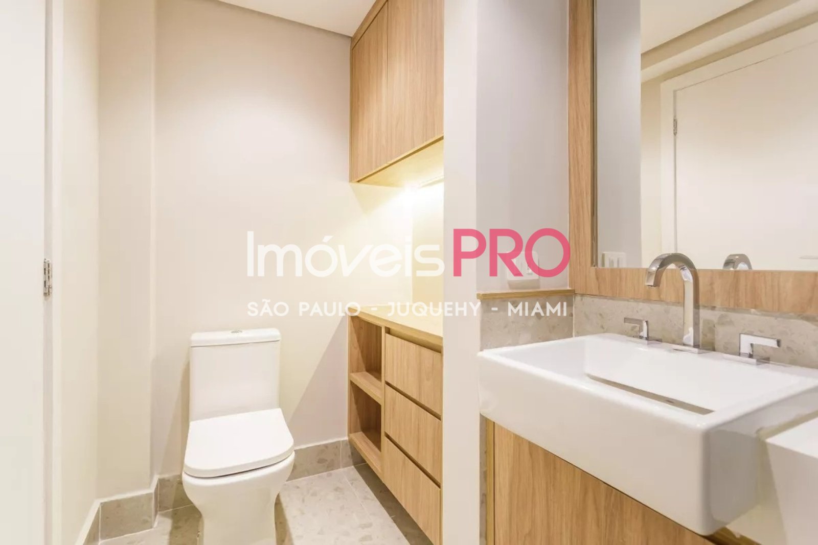 Foto :: https://assets.imoveispro.com.br/thumb/IP37454/apartamento-venda-moema-passaros_IP37454_23_1920x1080.jpg?