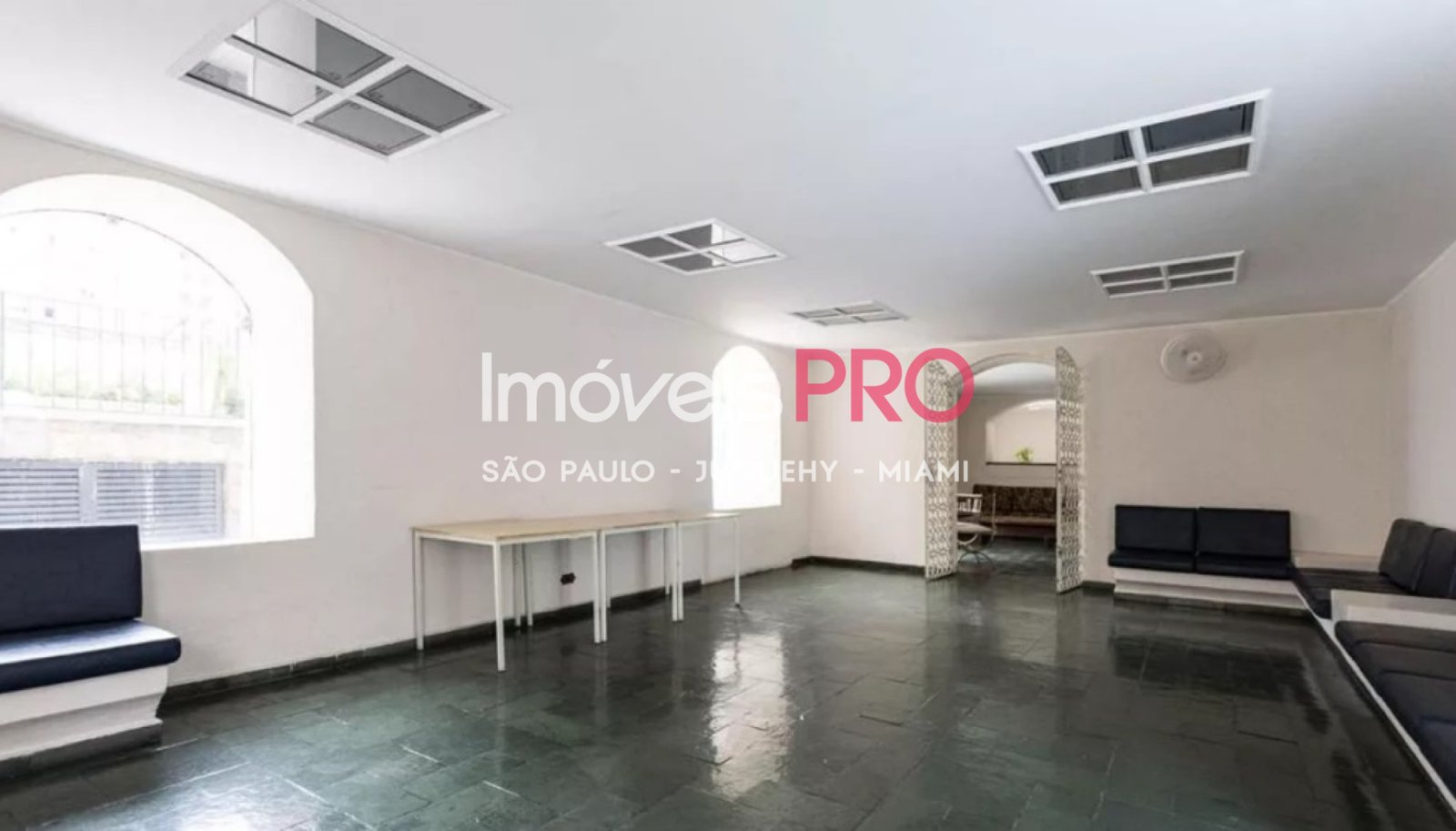 Foto :: https://assets.imoveispro.com.br/thumb/IP37473/apartamento-venda-moema_IP37473_17_1920x1080.jpg?