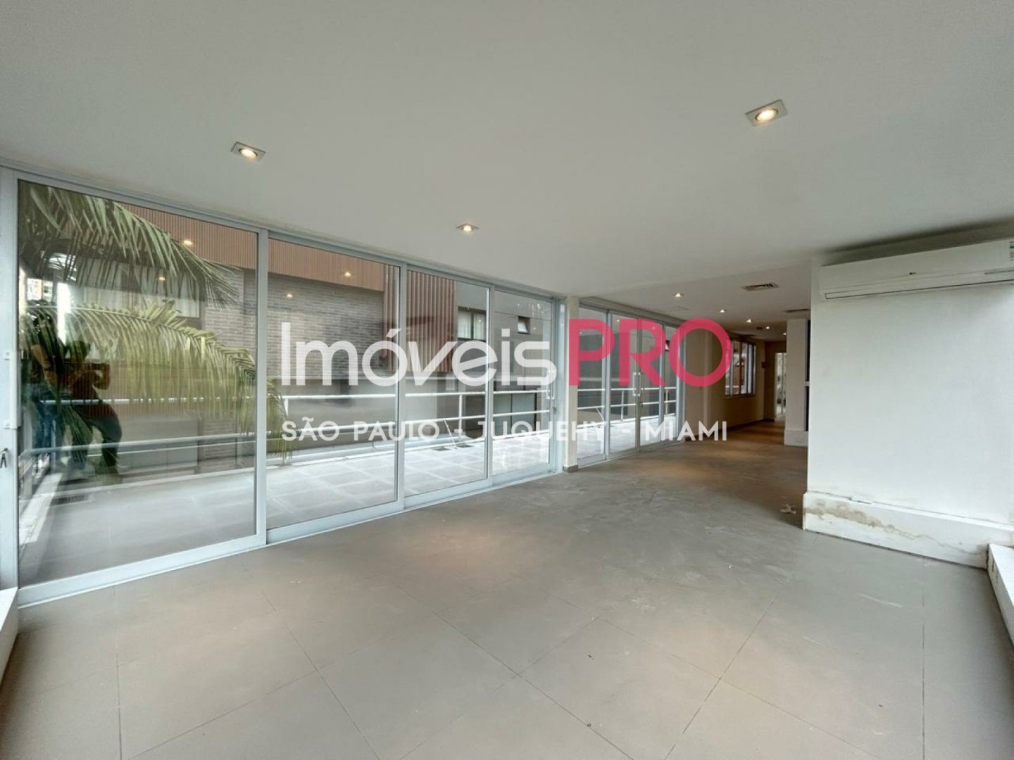 Foto :: IP37477