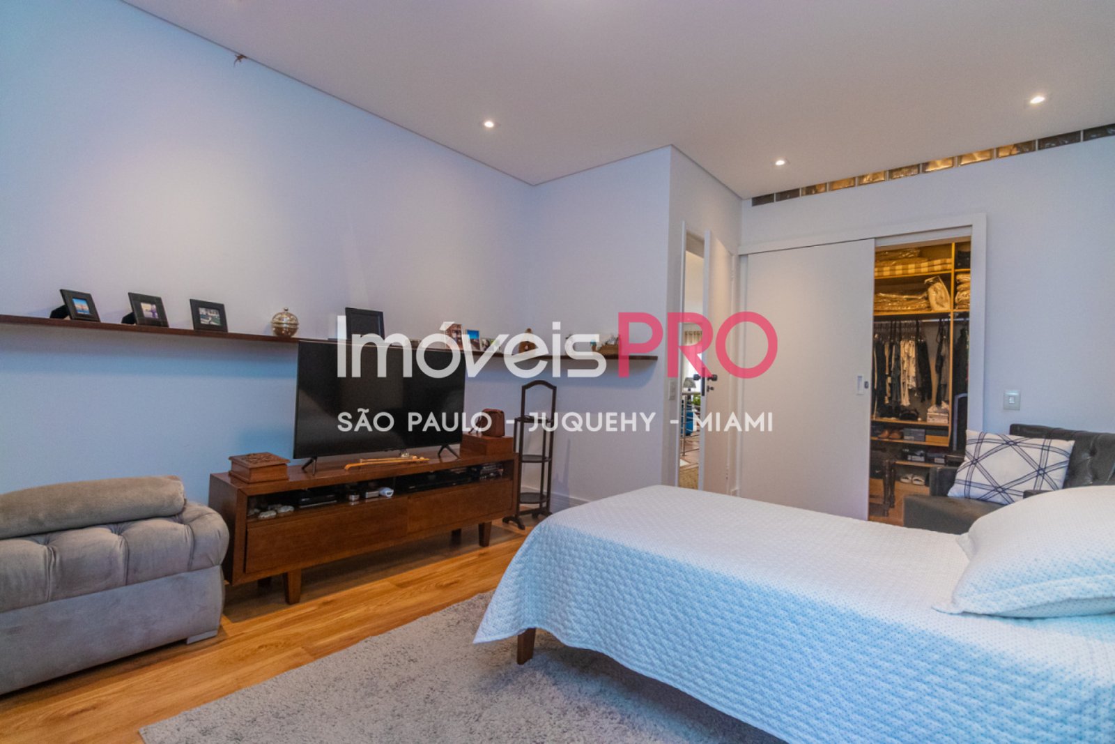 Foto :: https://assets.imoveispro.com.br/thumb/IP37487/sobrado-venda-planalto-paulista_IP37487_35_1920x1080.jpg?