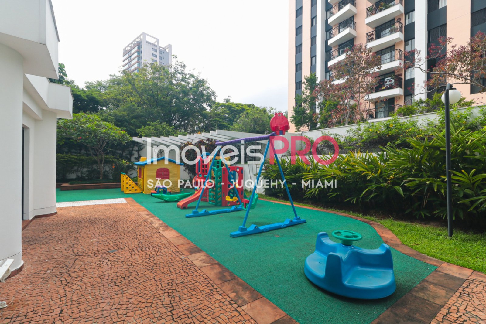 Foto :: https://assets.imoveispro.com.br/thumb/IP37509/apartamento-venda-moema-passaros_IP37509_17_1920x1080.jpg?