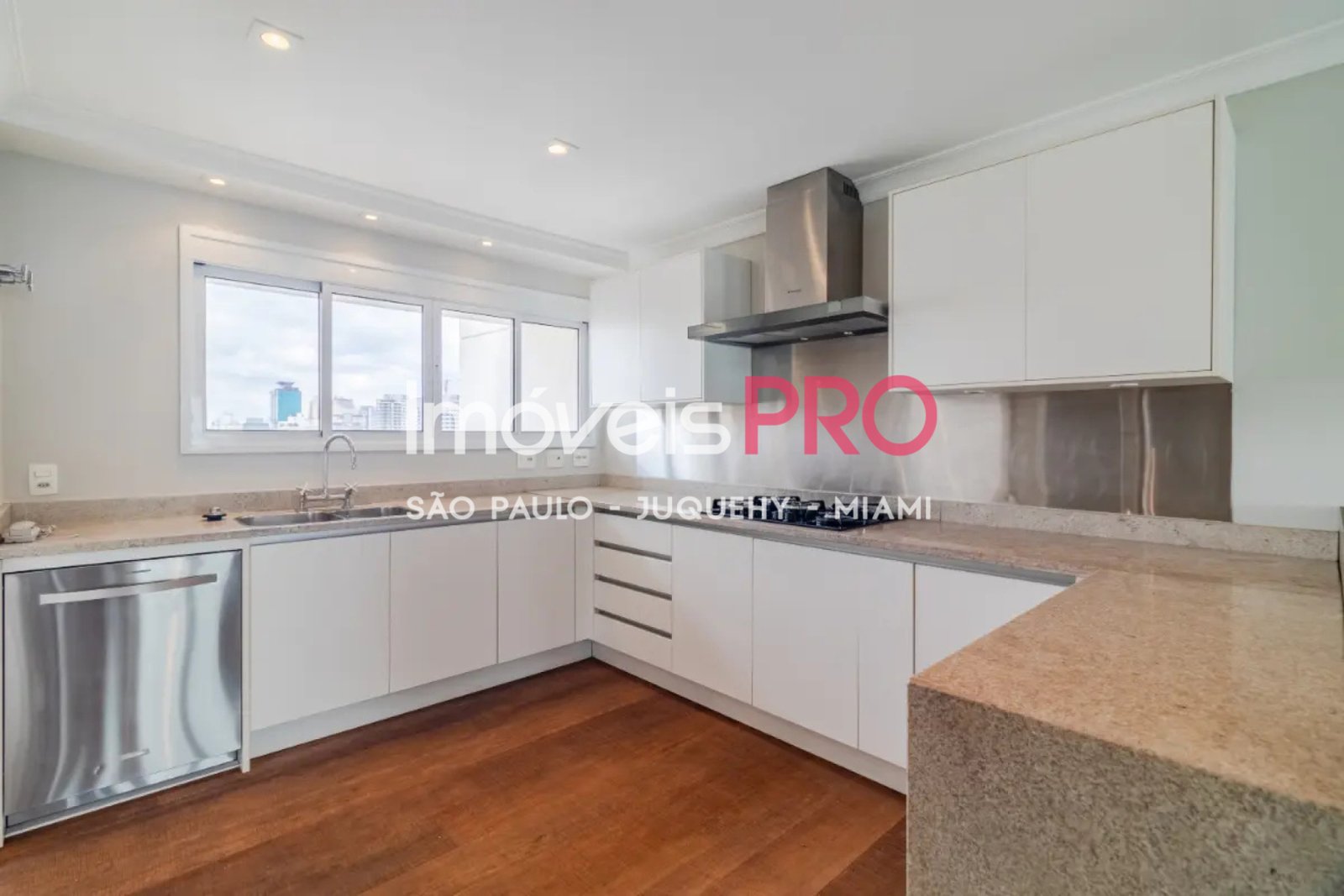 Foto :: https://assets.imoveispro.com.br/thumb/IP37536/apartamento-venda-moema-passaros_IP37536_11_1920x1080.jpg?