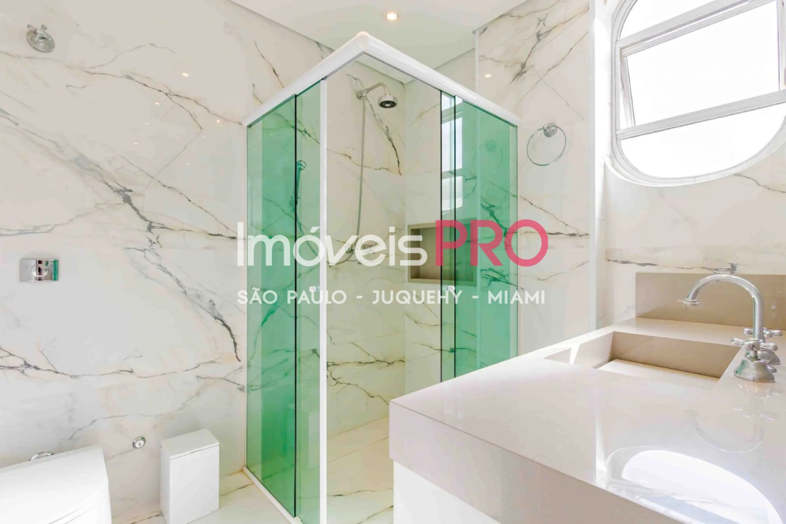 Foto :: https://assets.imoveispro.com.br/thumb/IP37541/apartamento-venda-itaim-bibi_IP37541_17_1920x1080.jpg?