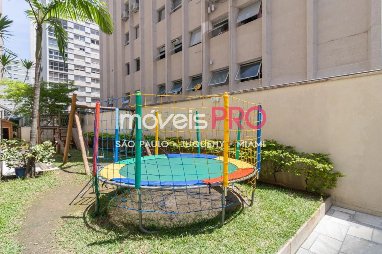 Foto :: https://assets.imoveispro.com.br/thumb/IP37541/apartamento-venda-itaim-bibi_IP37541_29_1920x1080.jpg?