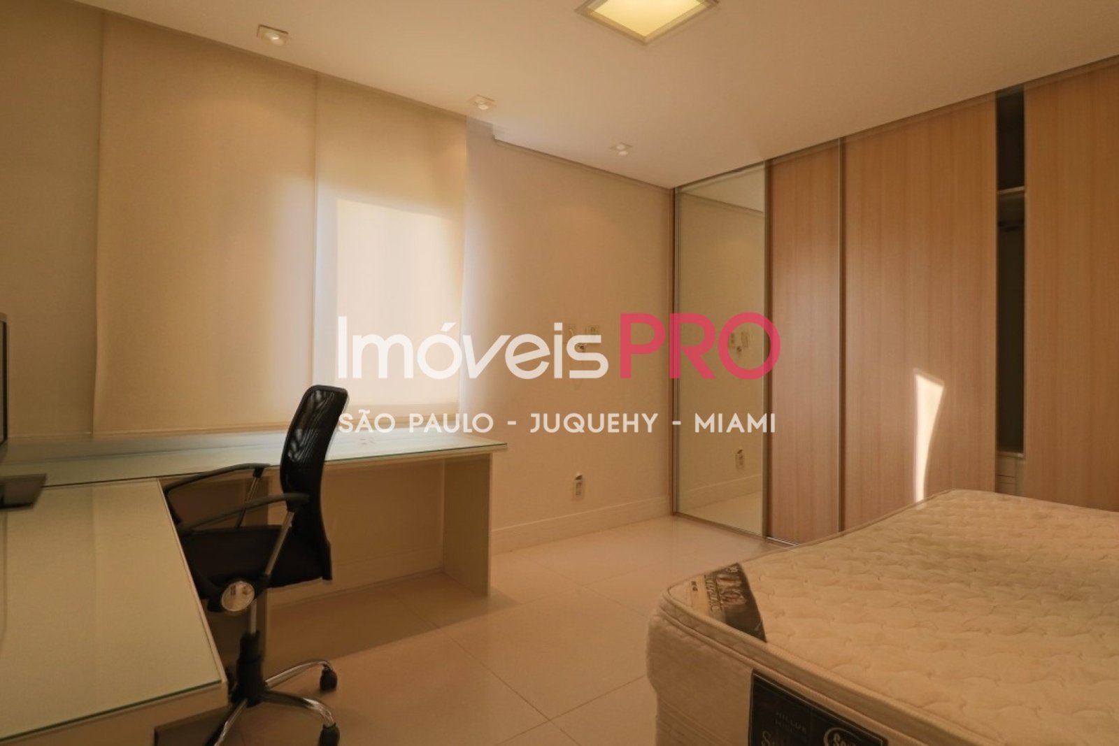 Foto :: IP37548