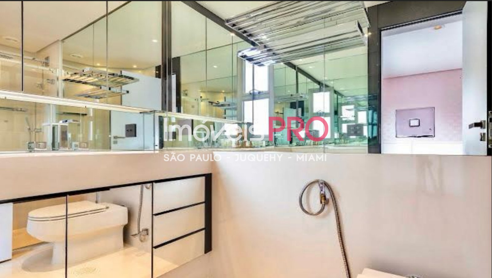 Foto :: https://assets.imoveispro.com.br/thumb/IP37551/apartamento-venda-moema-passaros_IP37551_29_1920x1080.jpg?