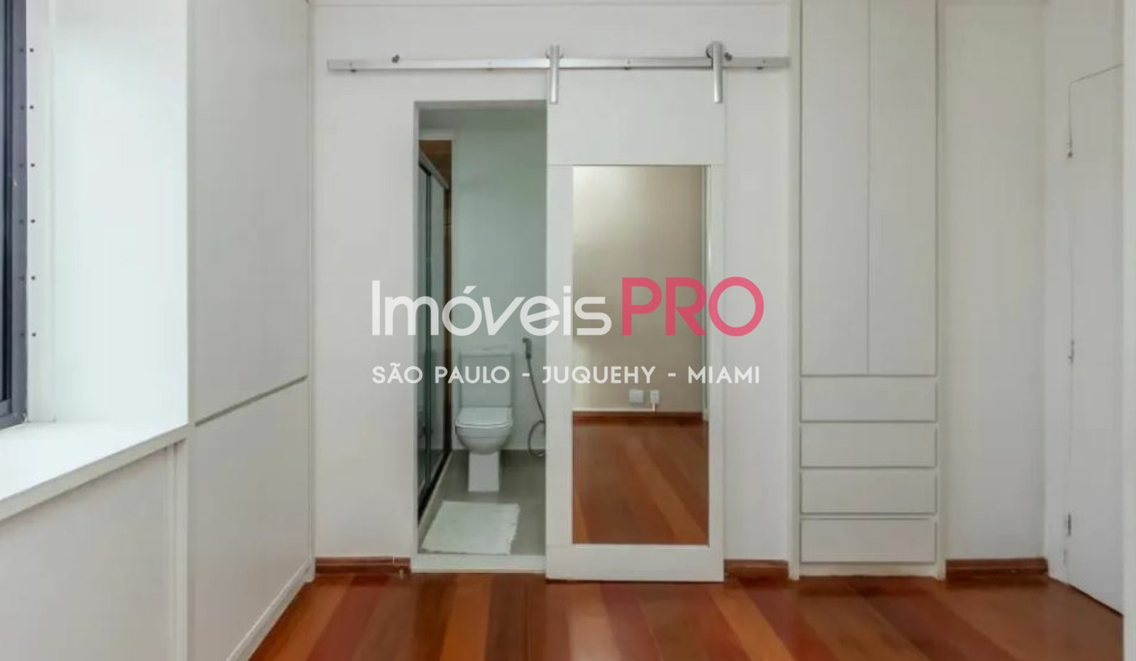 Foto :: https://assets.imoveispro.com.br/thumb/IP37558/apartamento-venda-moema_IP37558_11_1920x1080.jpg?