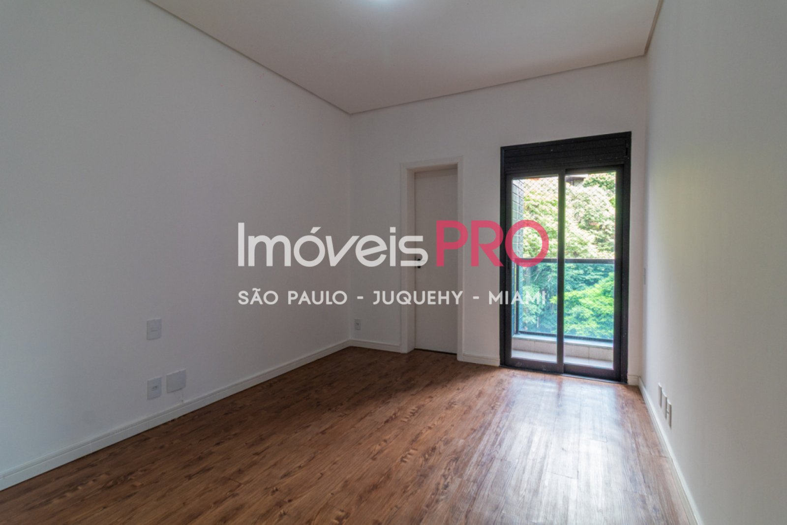 Foto :: https://assets.imoveispro.com.br/thumb/IP37561/apartamento-venda-panamby_IP37561_71_1920x1080.jpg?