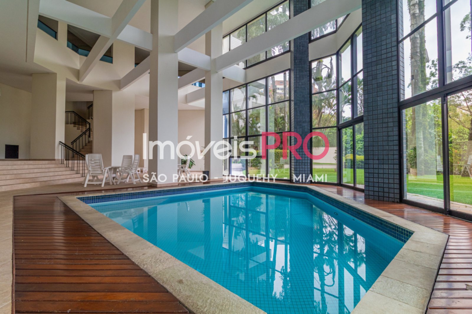 Foto :: https://assets.imoveispro.com.br/thumb/IP37561/apartamento-venda-panamby_IP37561_89_1920x1080.jpg?