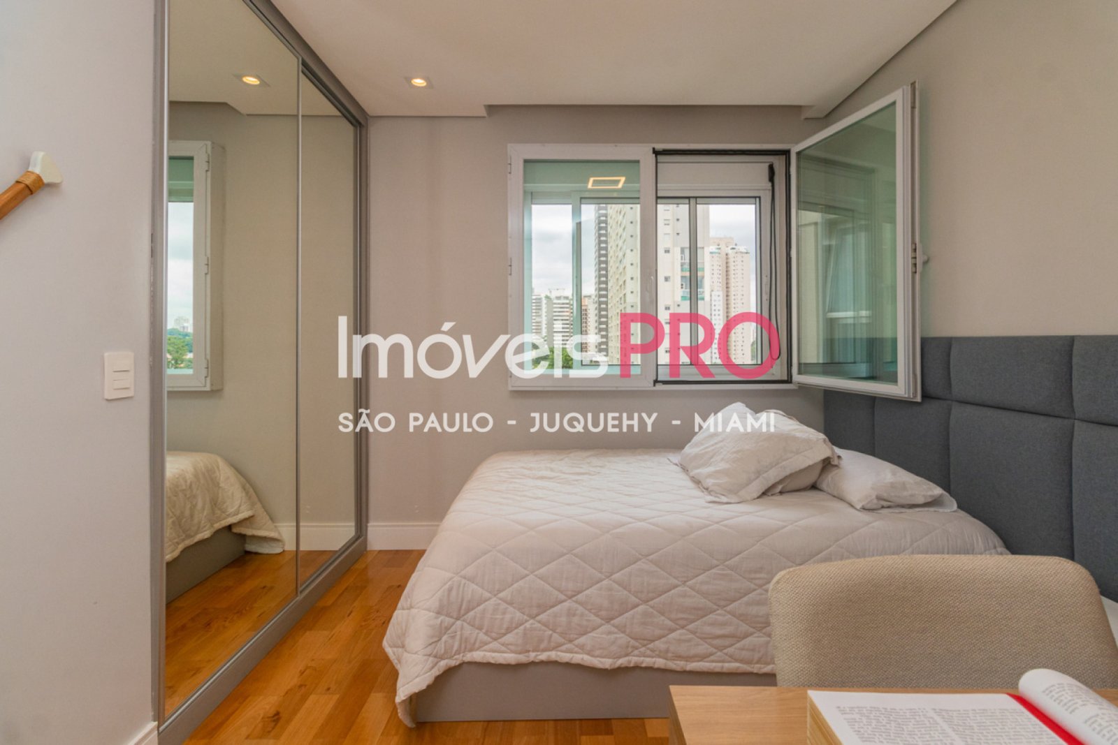 Foto :: https://assets.imoveispro.com.br/thumb/IP37563/apartamento-aluguel-campo-belo_IP37563_11_1920x1080.jpg?