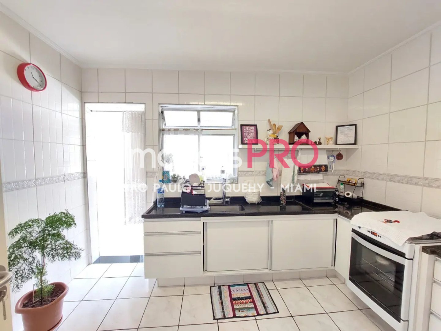 Foto :: https://assets.imoveispro.com.br/thumb/IP37564/apartamento-venda-vila-mariana_IP37564_17_1920x1080.jpg?