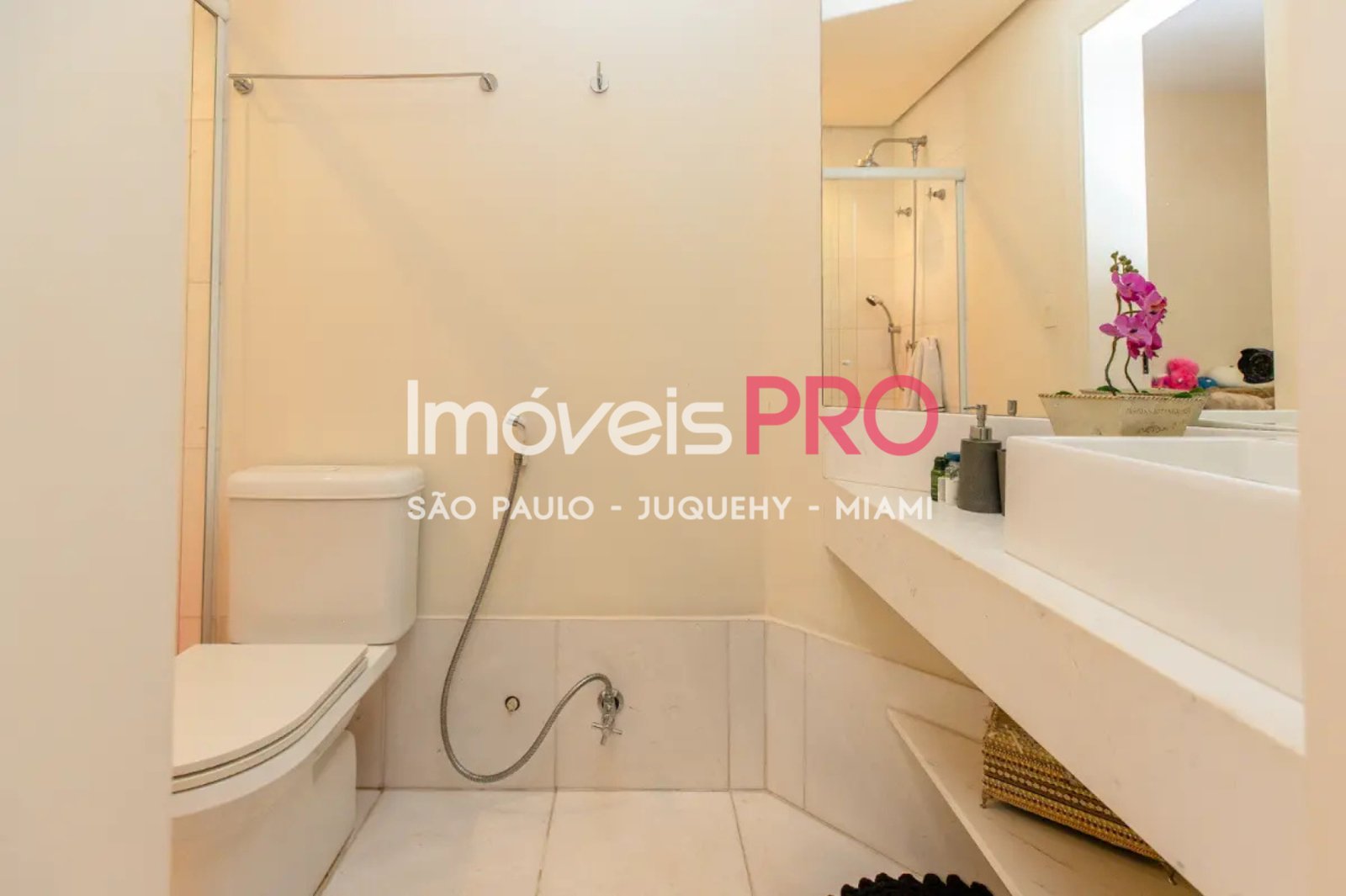 Foto :: https://assets.imoveispro.com.br/thumb/IP37566/apartamento-venda-itaim-bibi_IP37566_17_1920x1080.jpg?